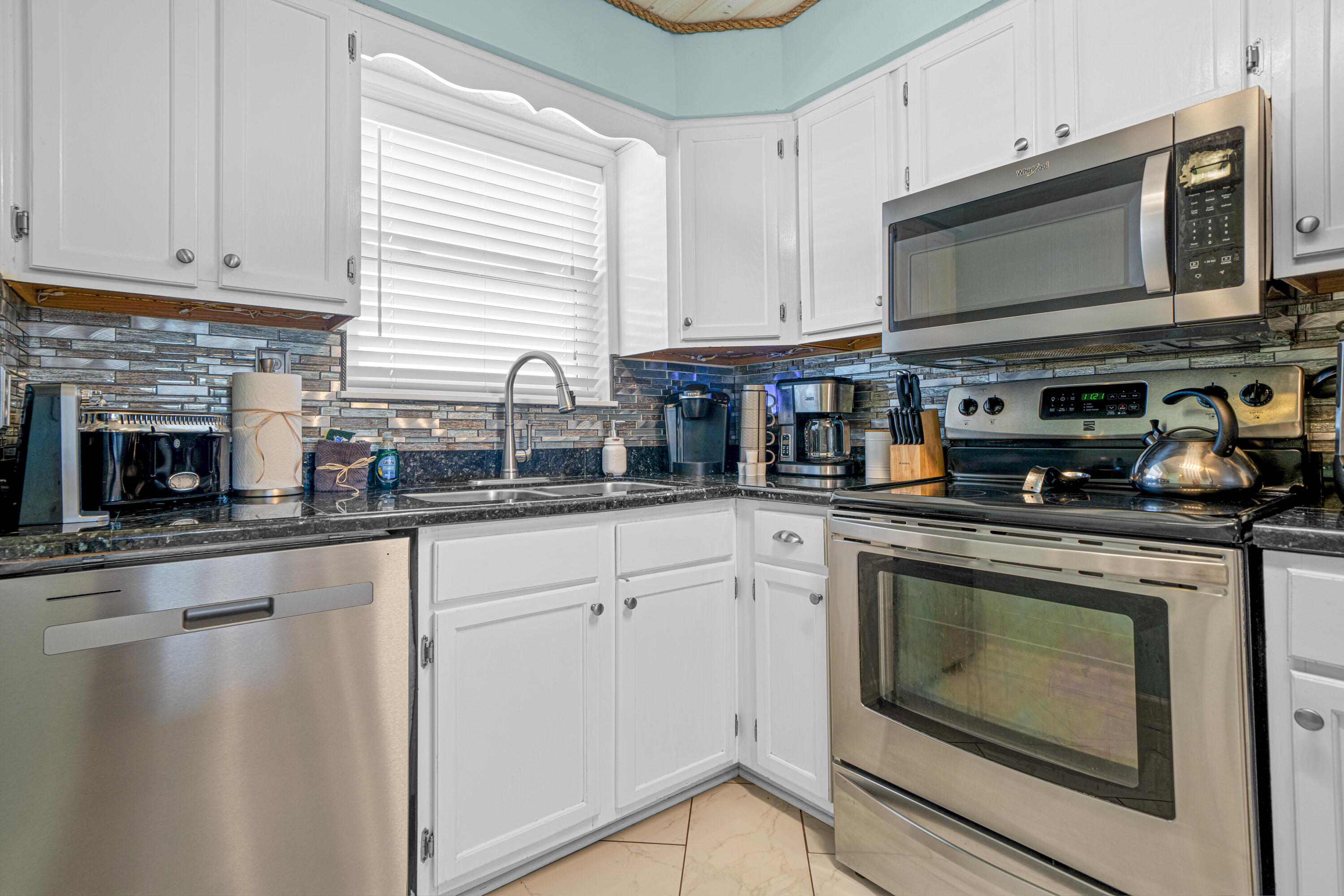 COMMODORES LANDING - Residential