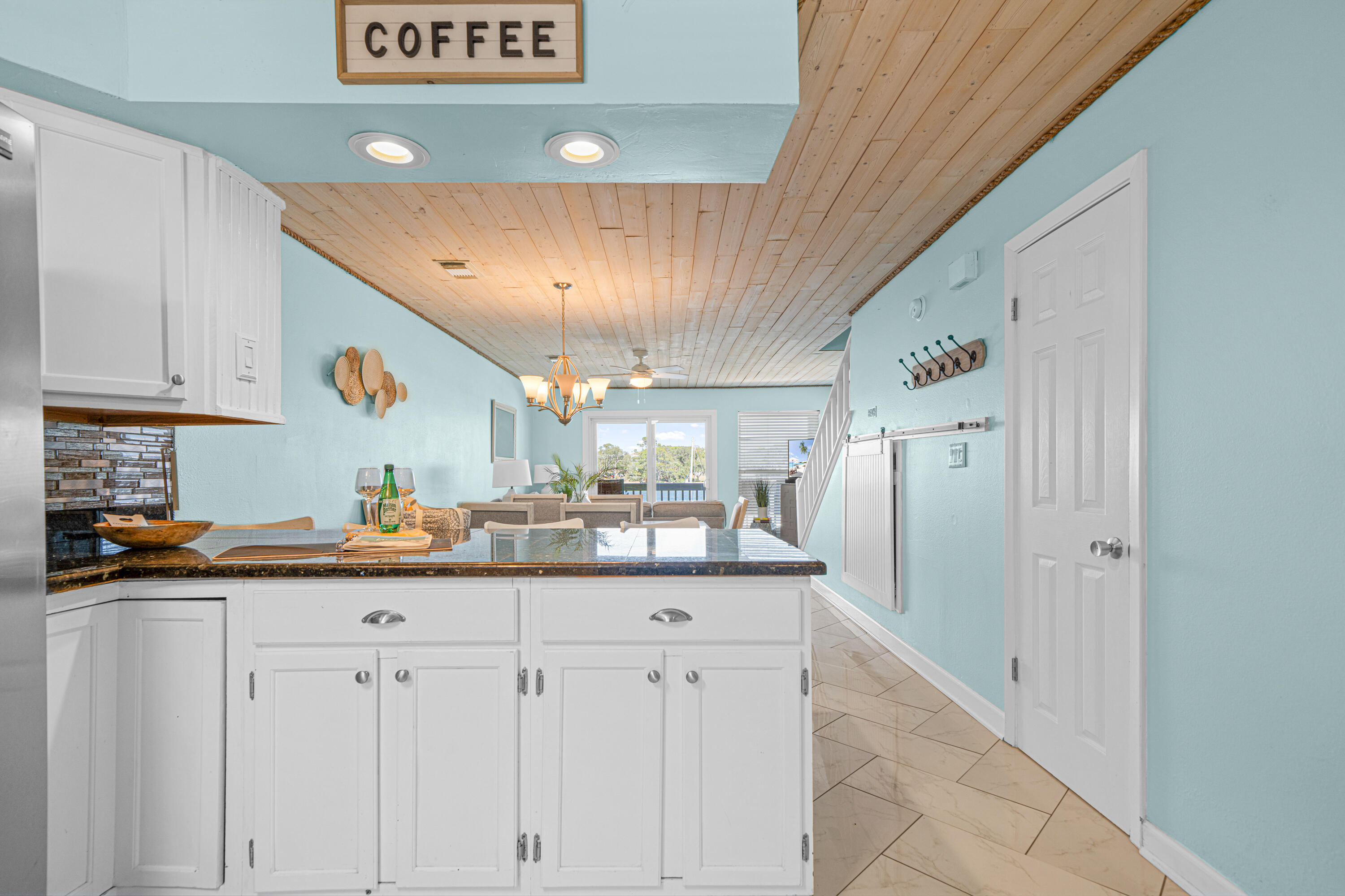 COMMODORES LANDING - Residential