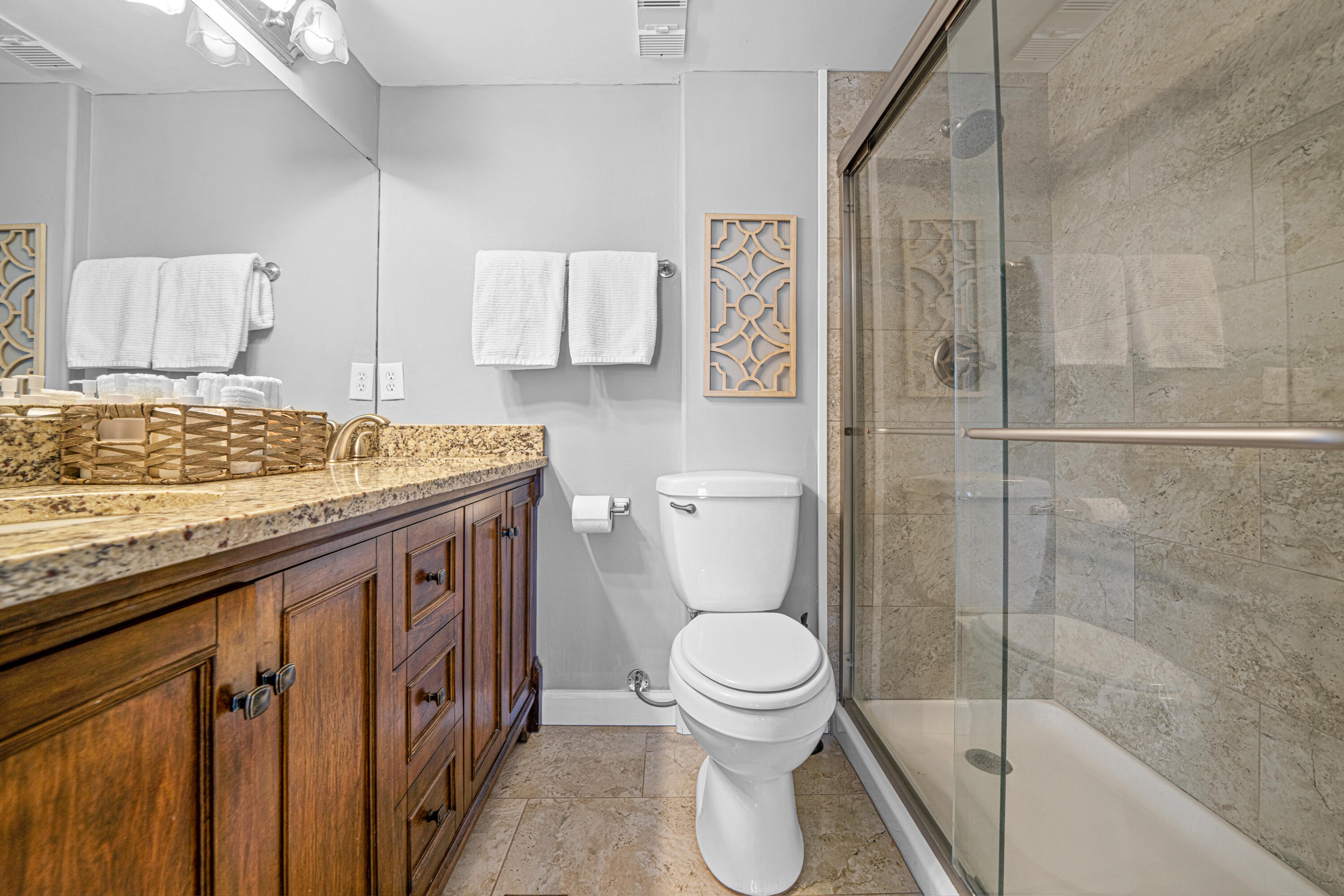 COMMODORES LANDING - Residential
