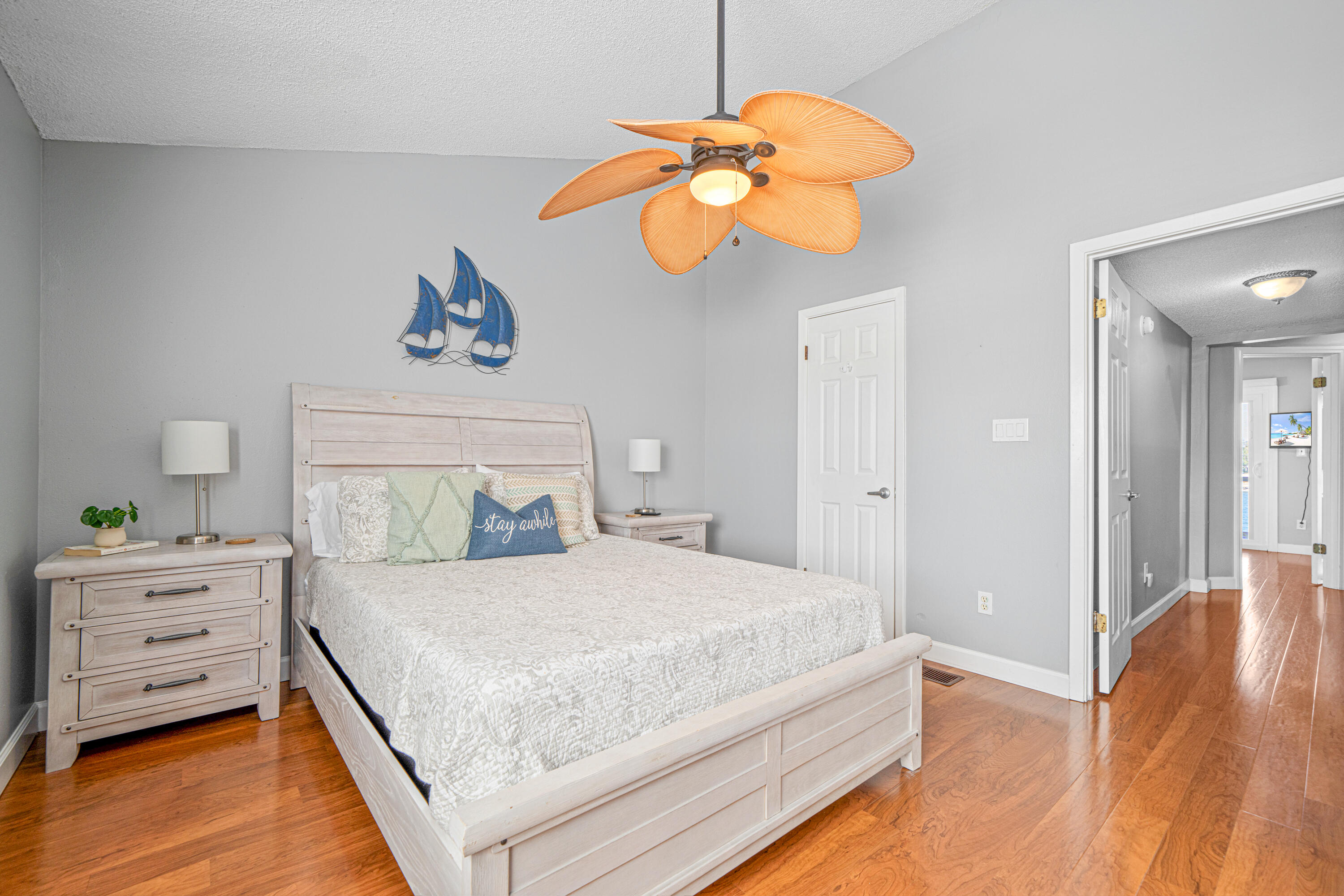 COMMODORES LANDING - Residential