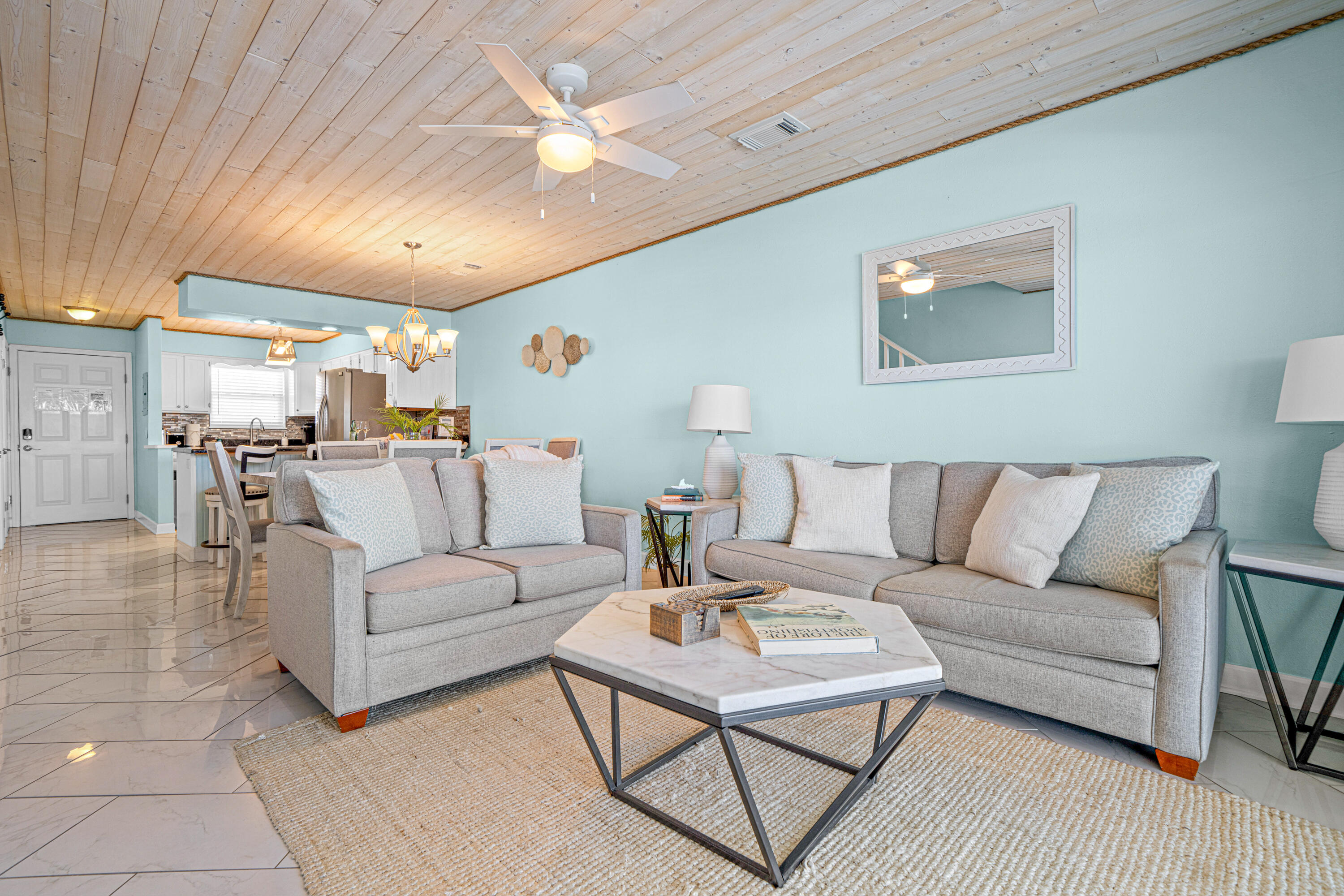 COMMODORES LANDING - Residential