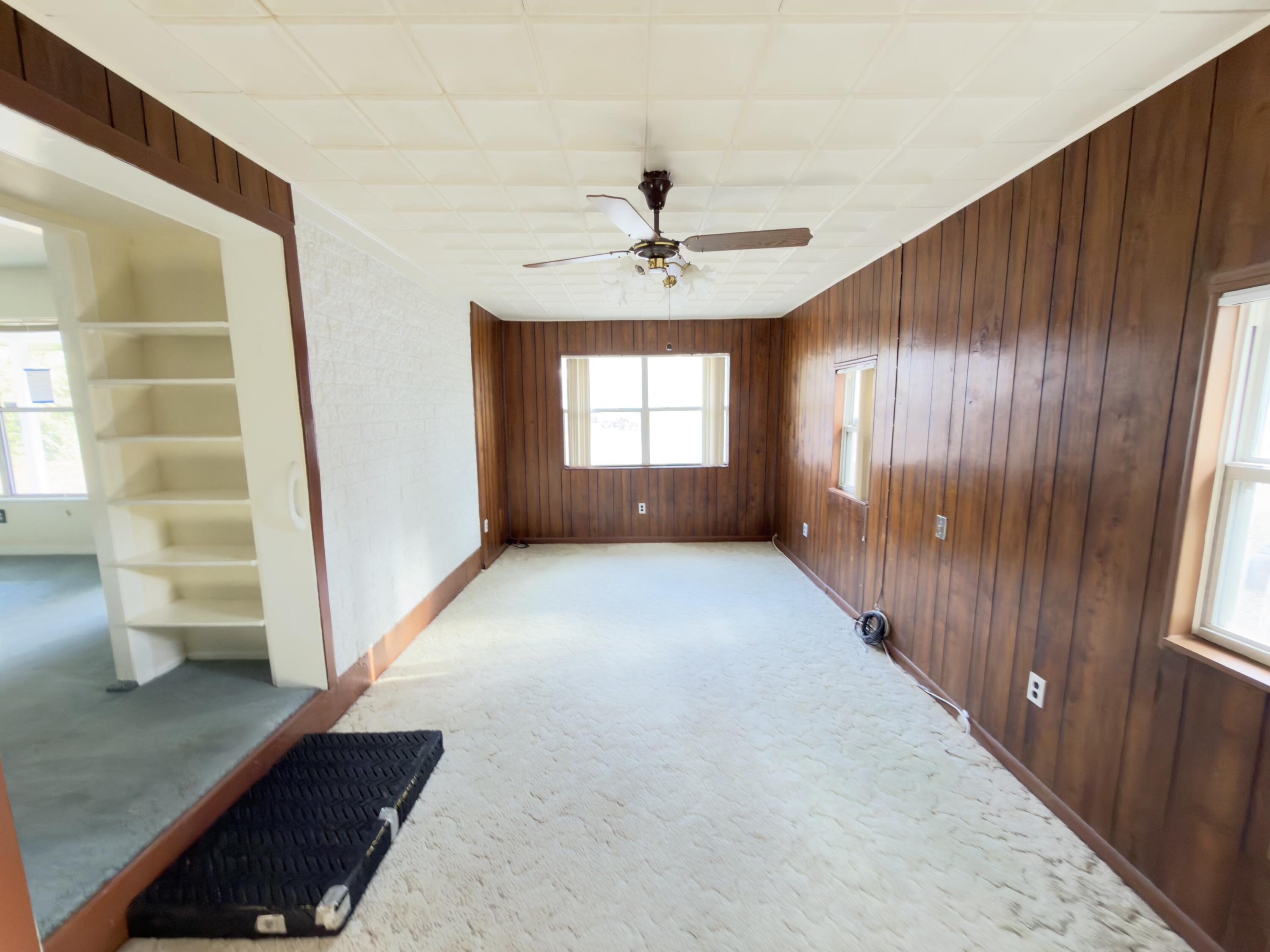 CRESCENT LAKE - Residential