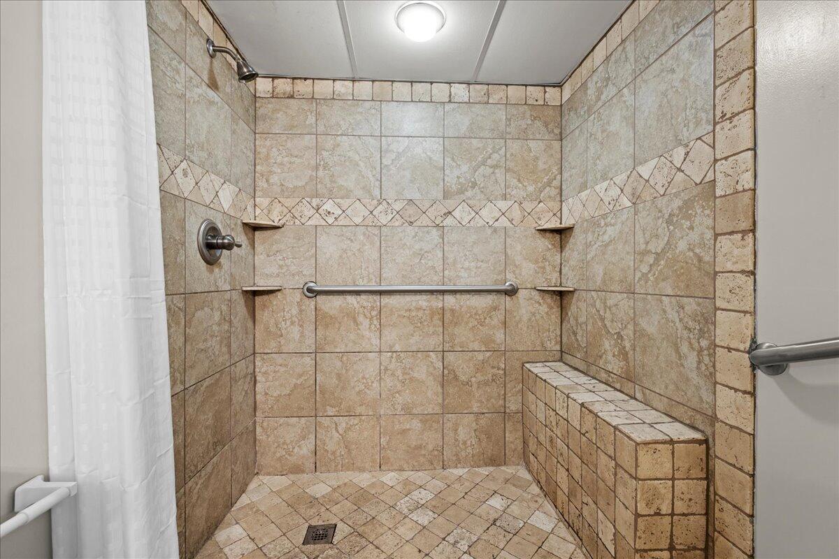 AQUAVISTA CONDO - Residential