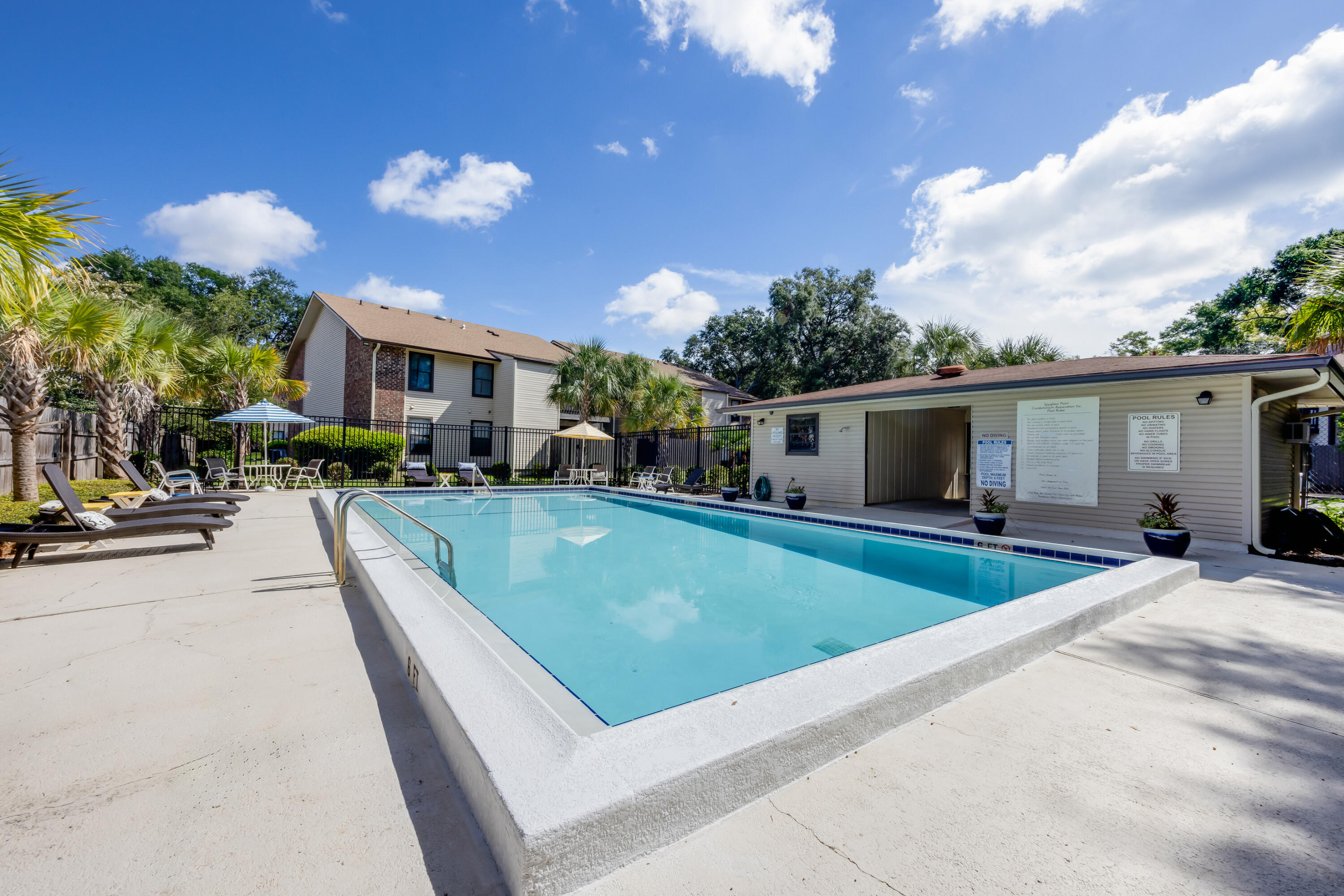 SPYGLASS POINT CONDO - Residential