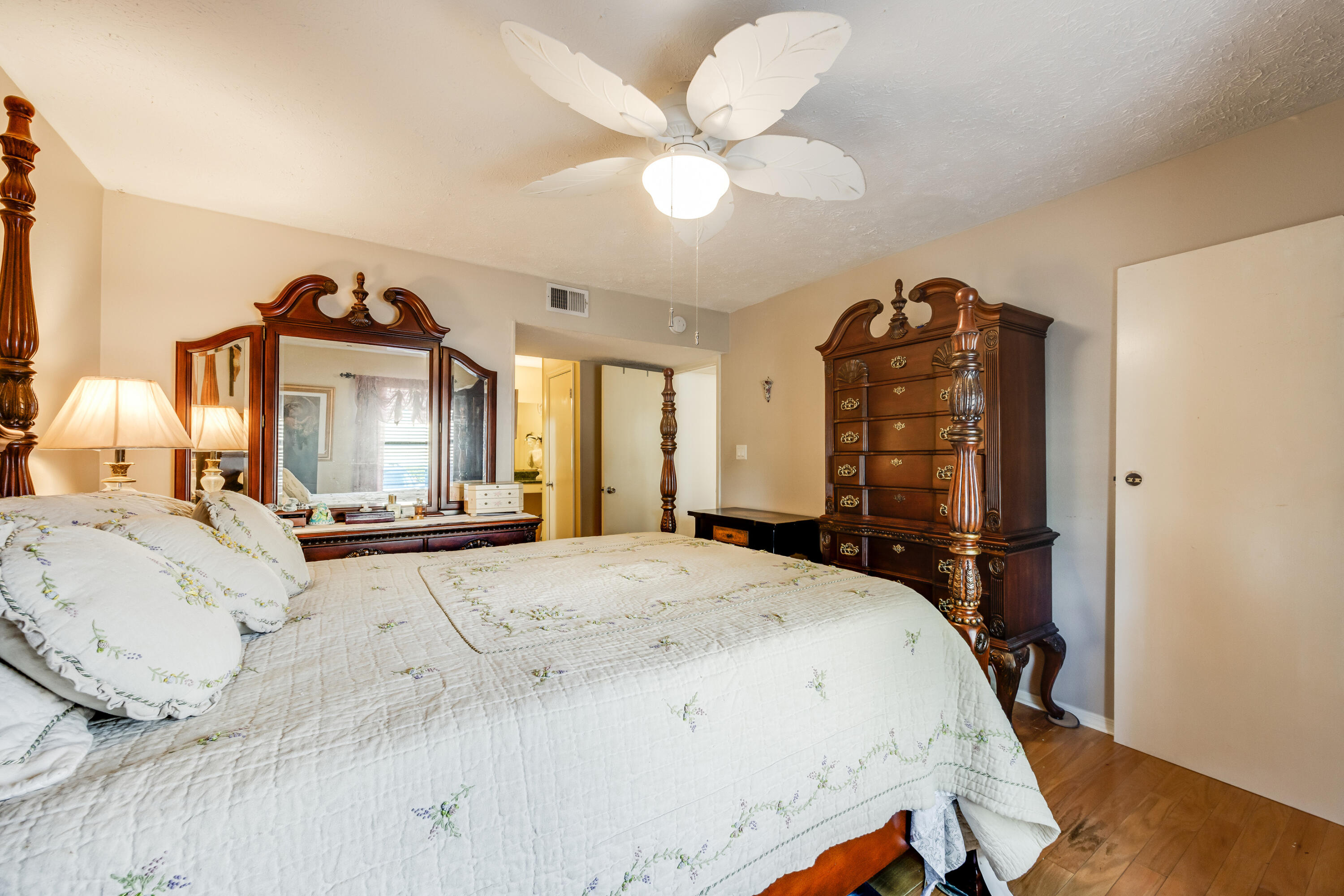 SPYGLASS POINT CONDO - Residential