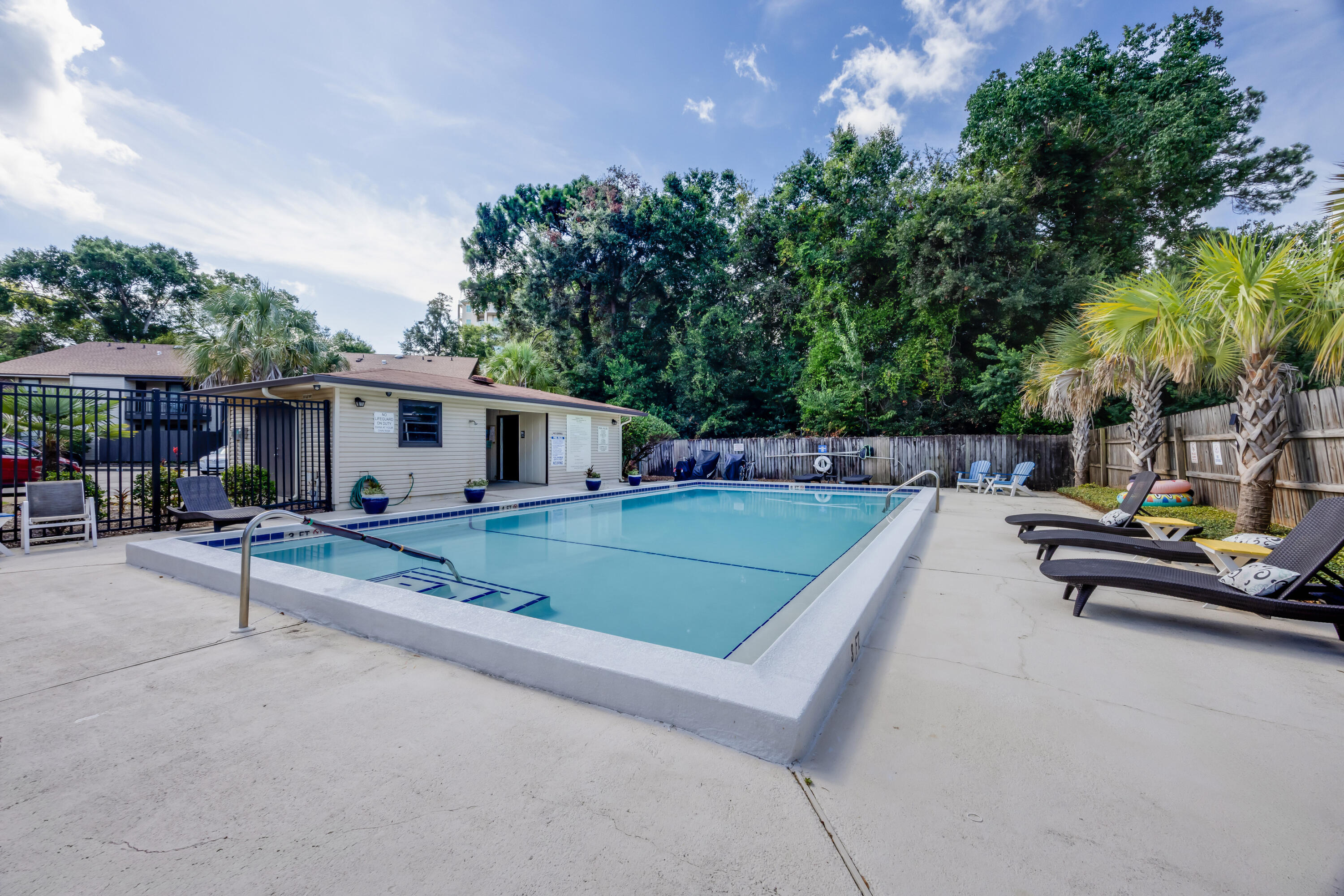 SPYGLASS POINT CONDO - Residential