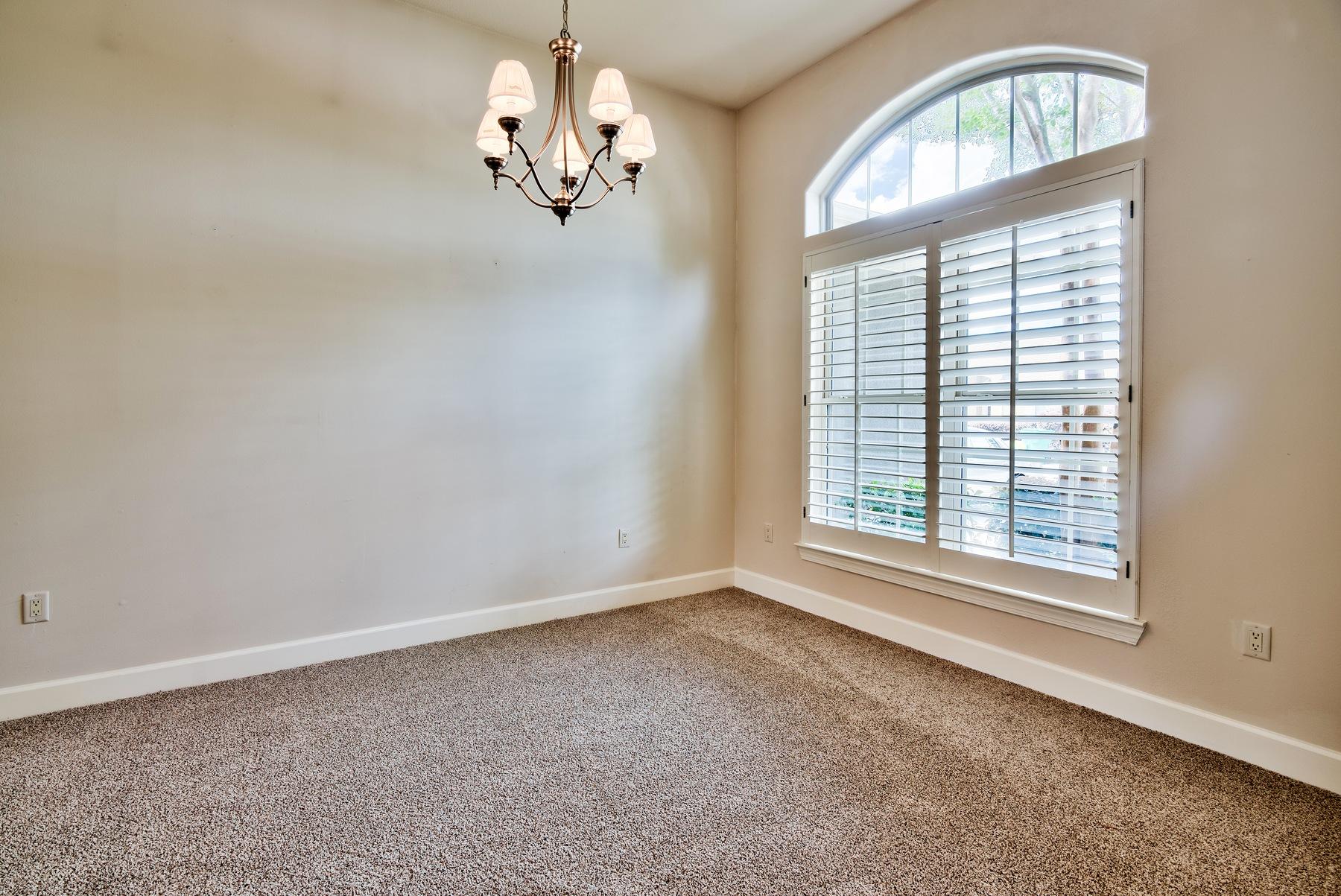 CHARDONNAY ESTATES - Residential