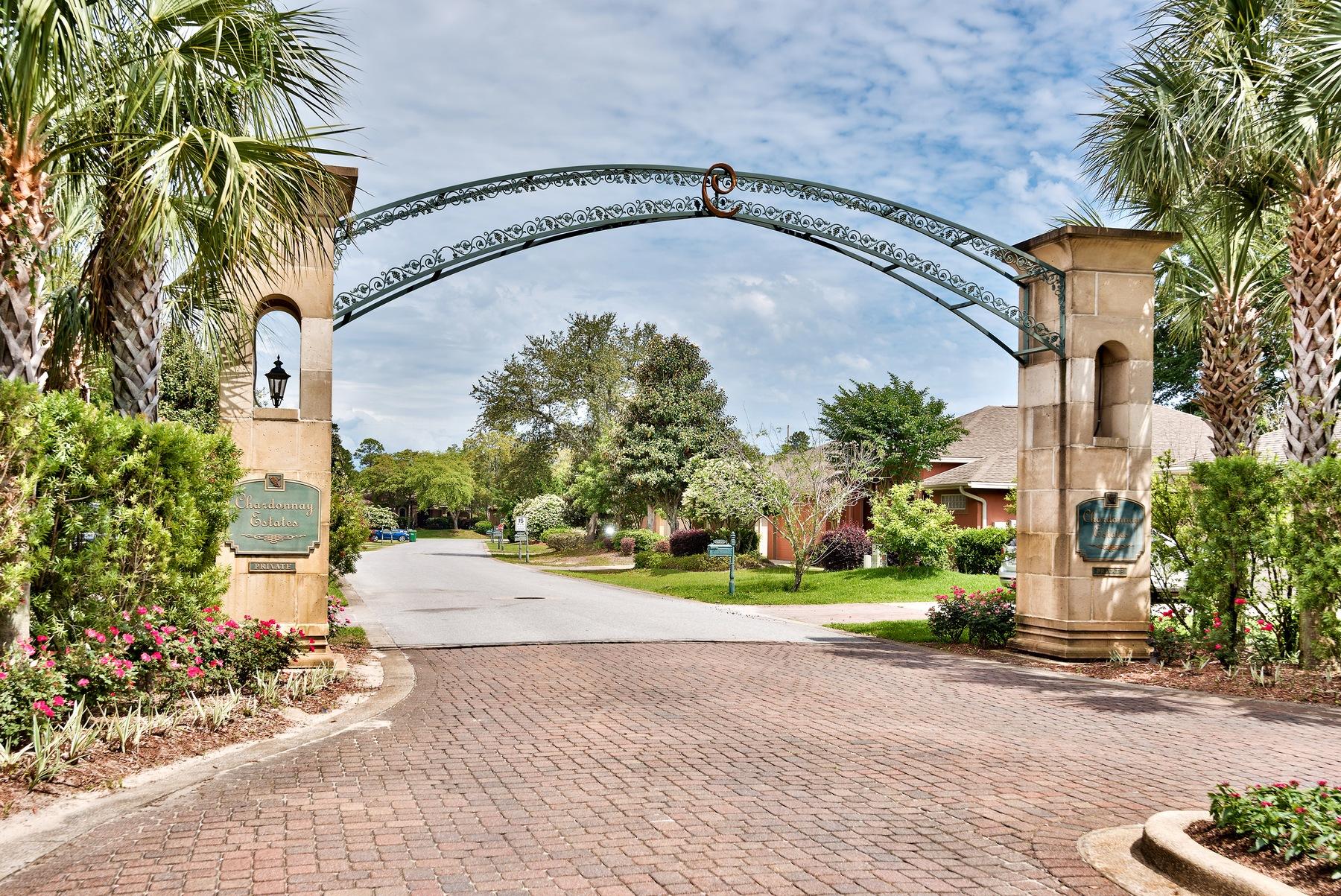 CHARDONNAY ESTATES - Residential