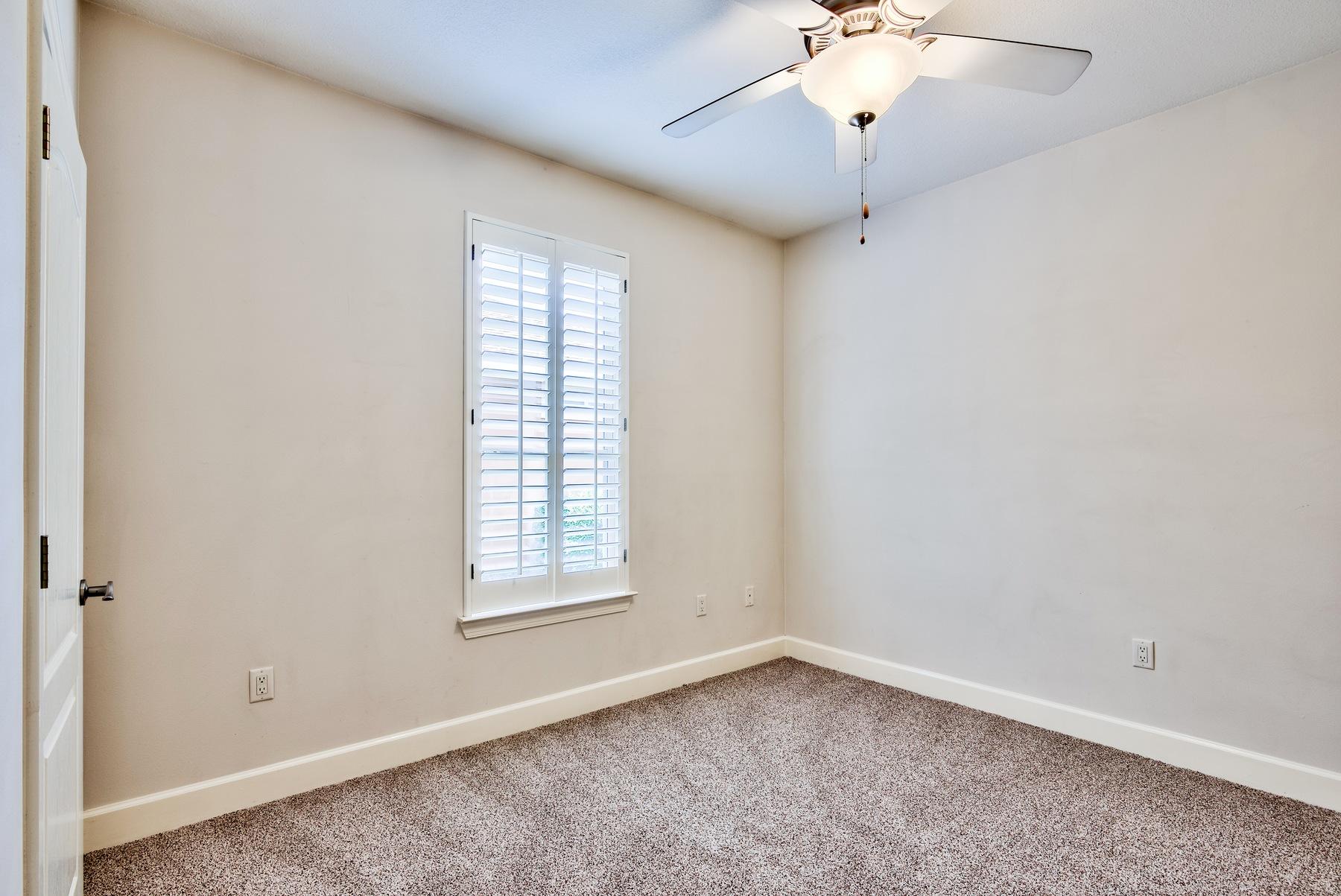 CHARDONNAY ESTATES - Residential