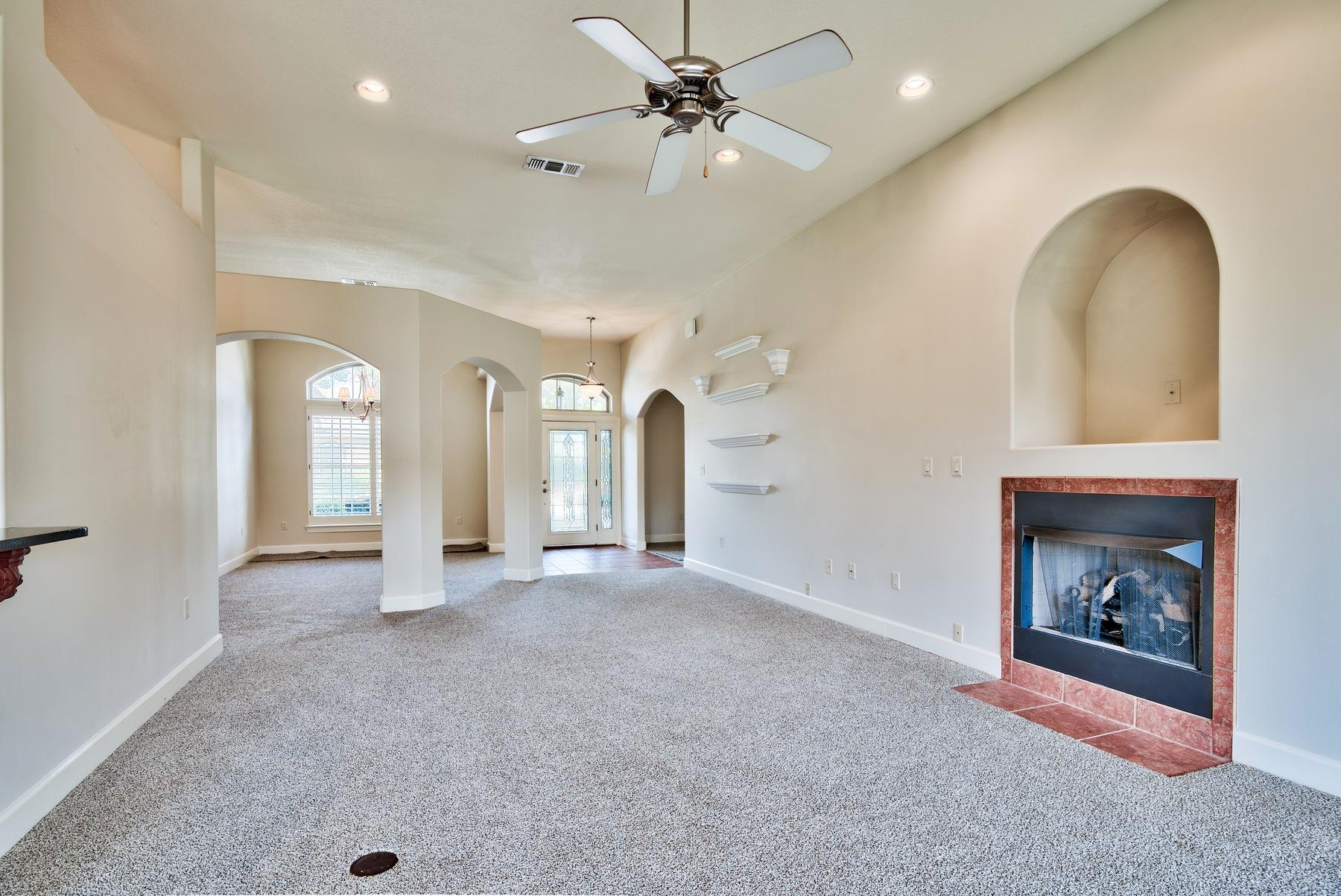 CHARDONNAY ESTATES - Residential