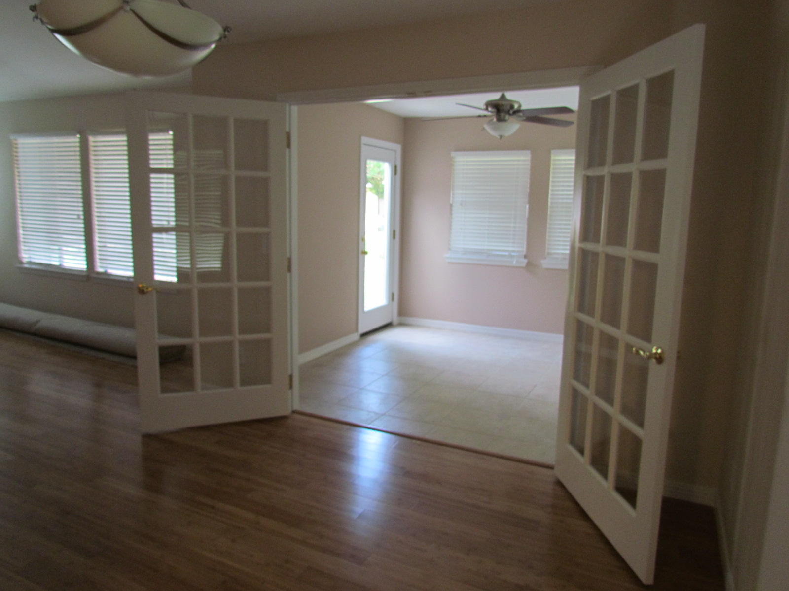 ROYAL OAK VILLAGE - Residential Lease