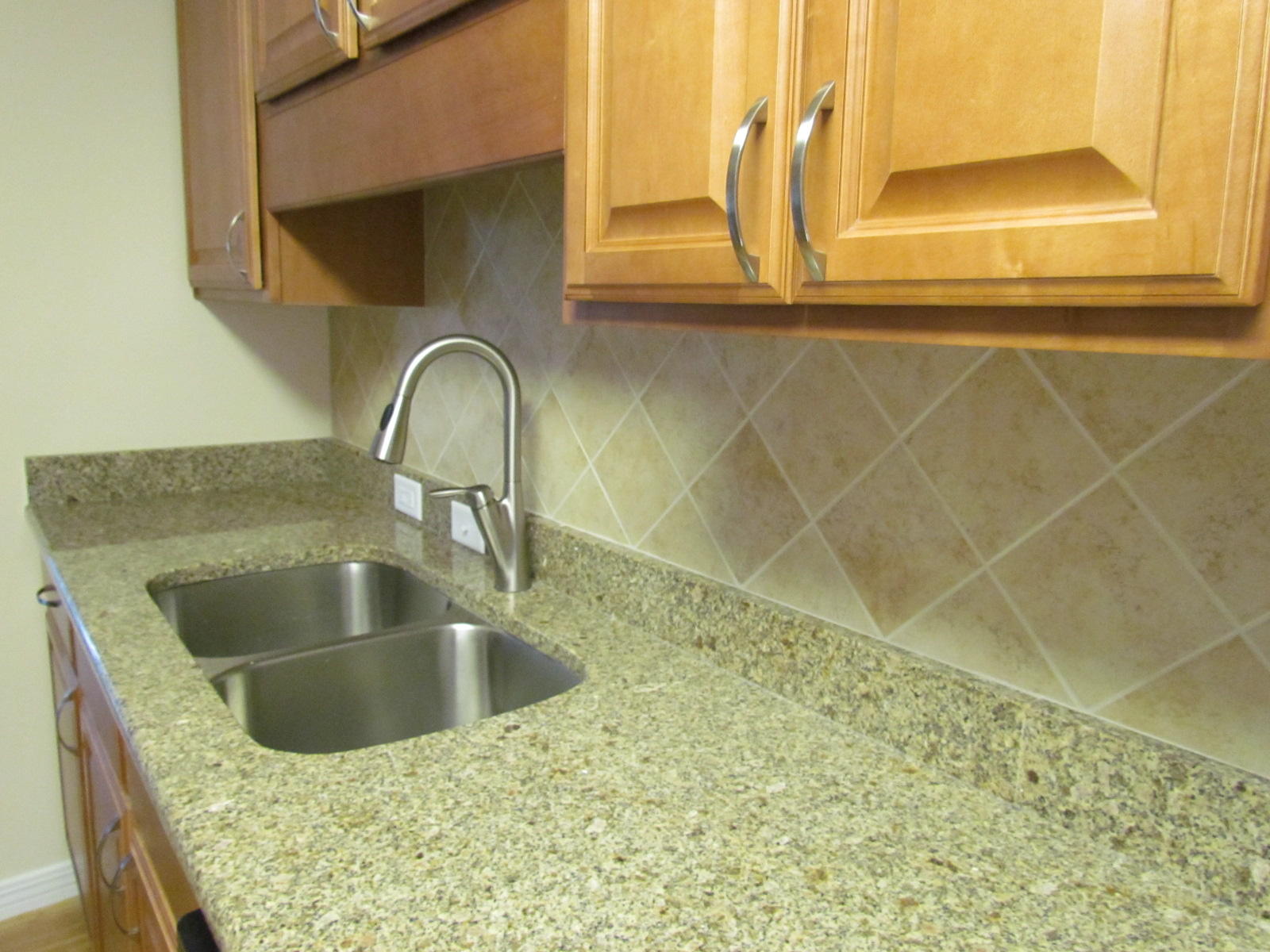 ROYAL OAK VILLAGE - Residential Lease