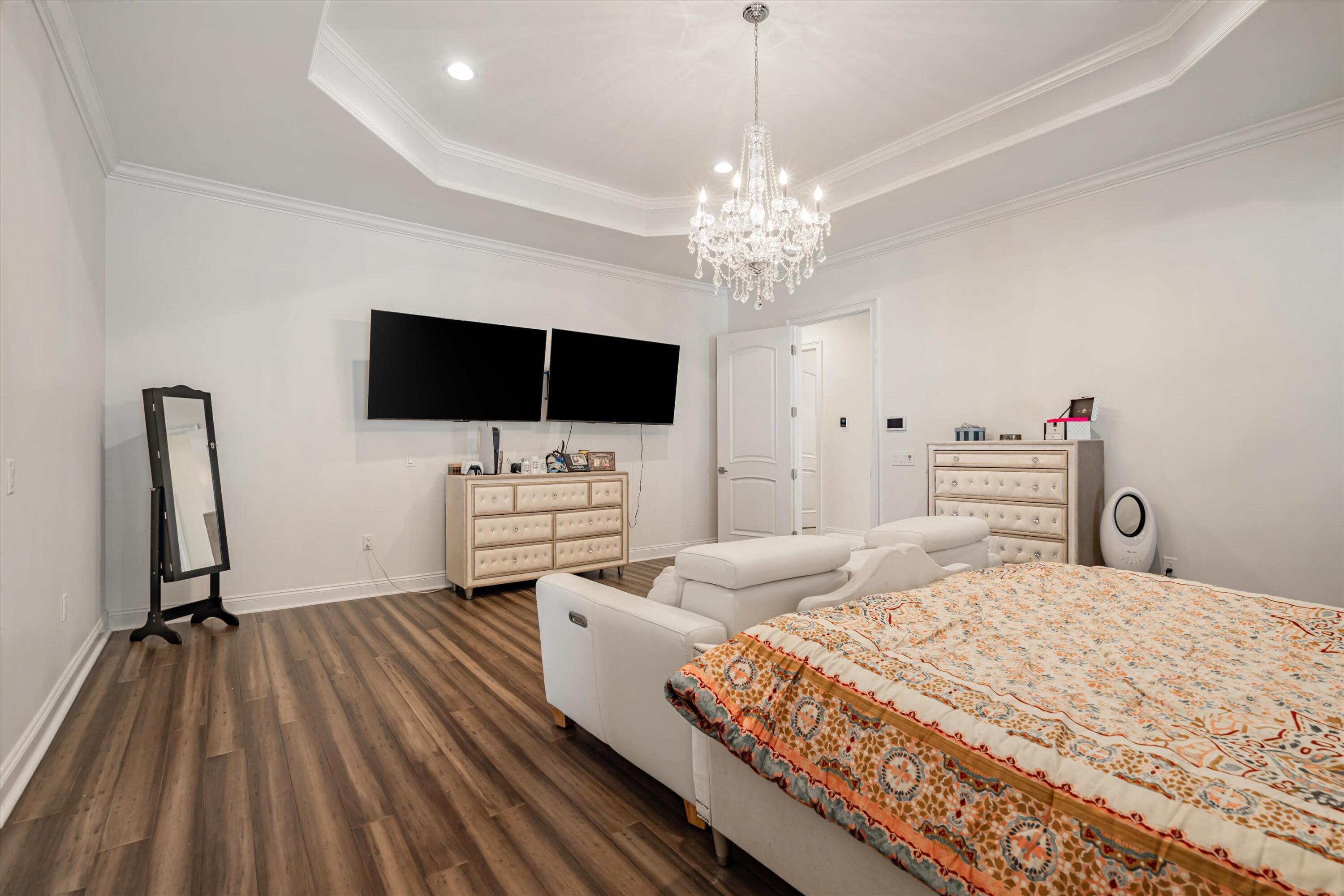 BID-A-WEE S/D - Residential