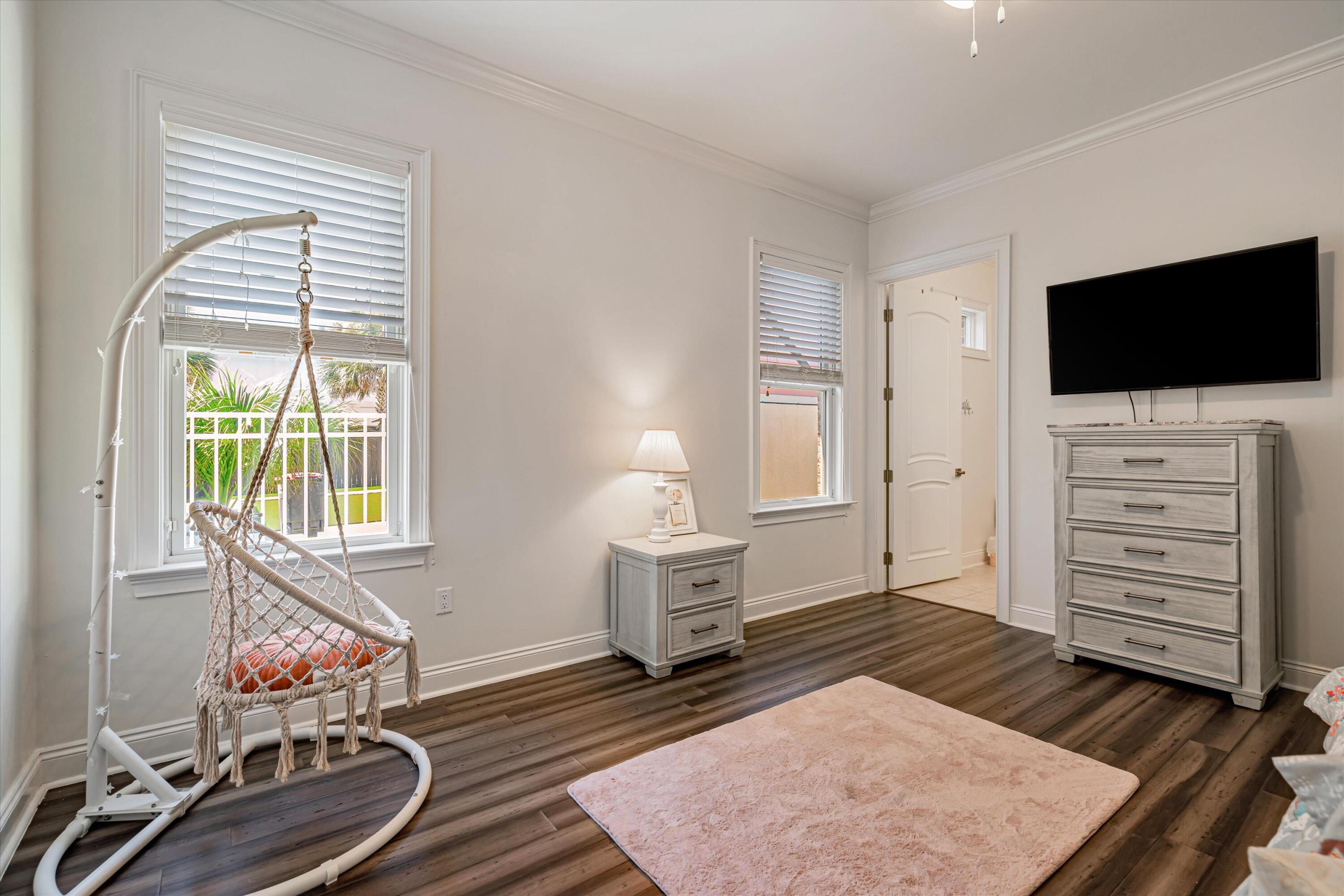 BID-A-WEE S/D - Residential