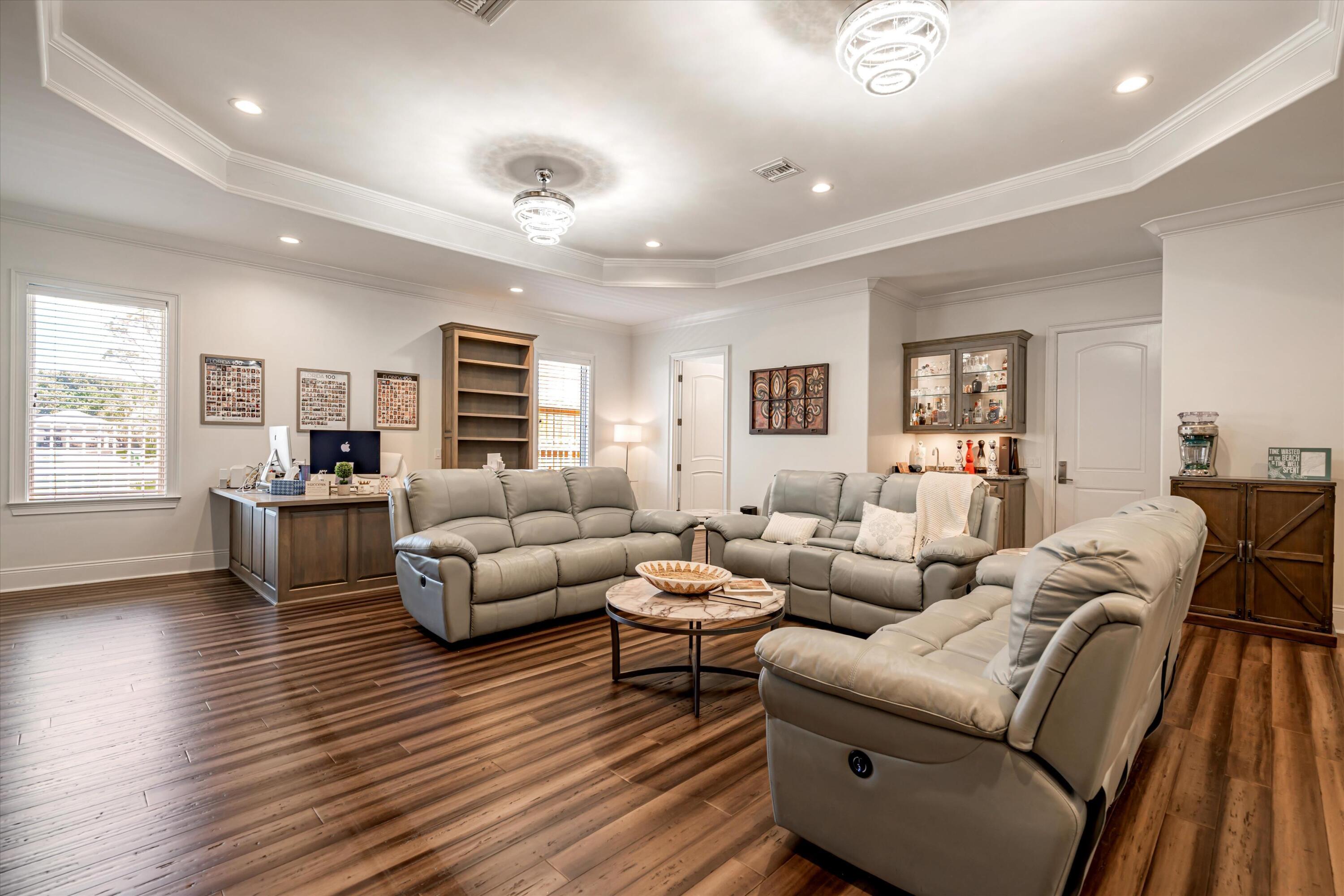 BID-A-WEE S/D - Residential