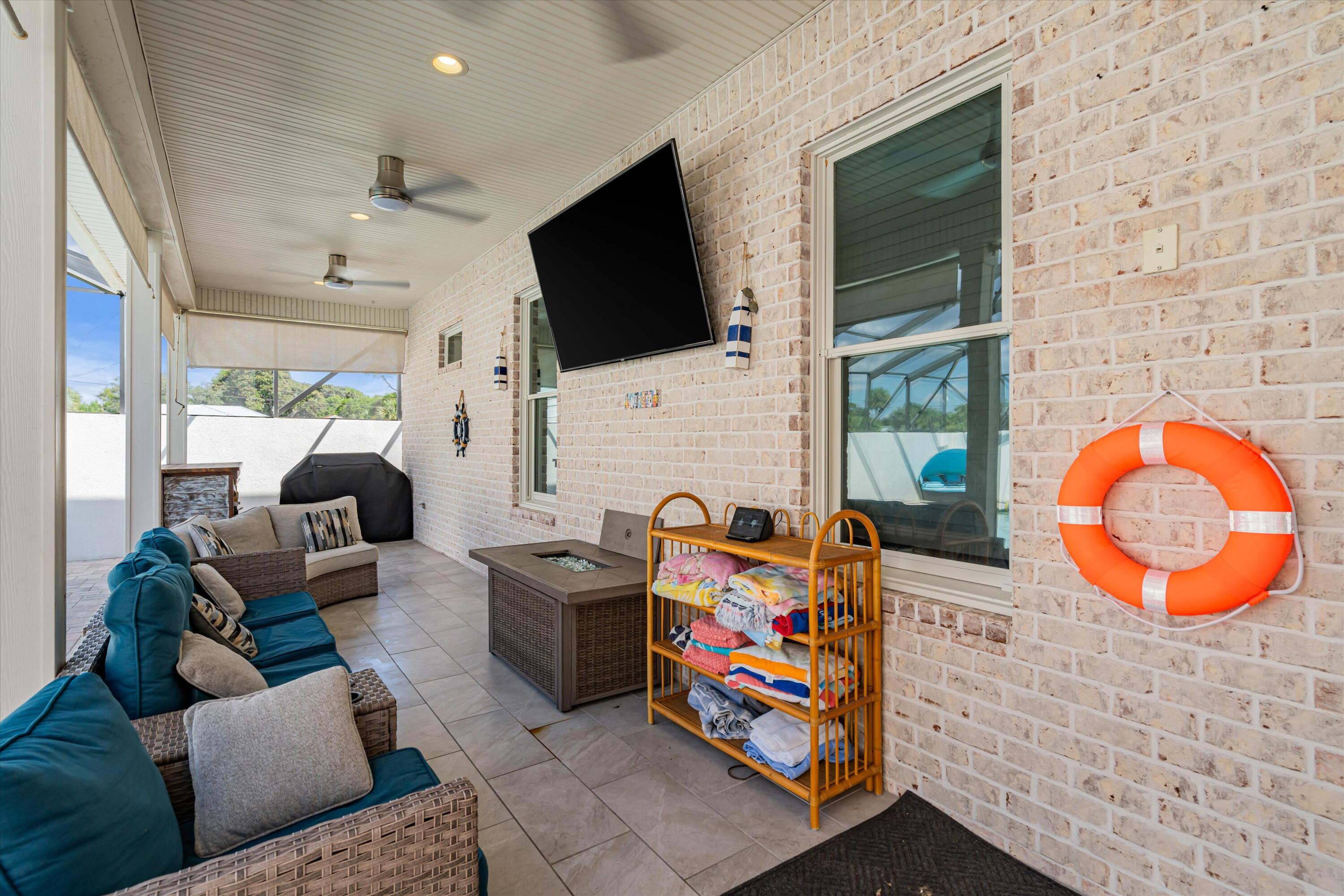 BID-A-WEE S/D - Residential