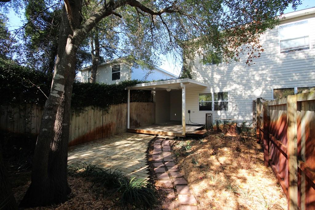 WALTON PARK LOT 5 - Residential