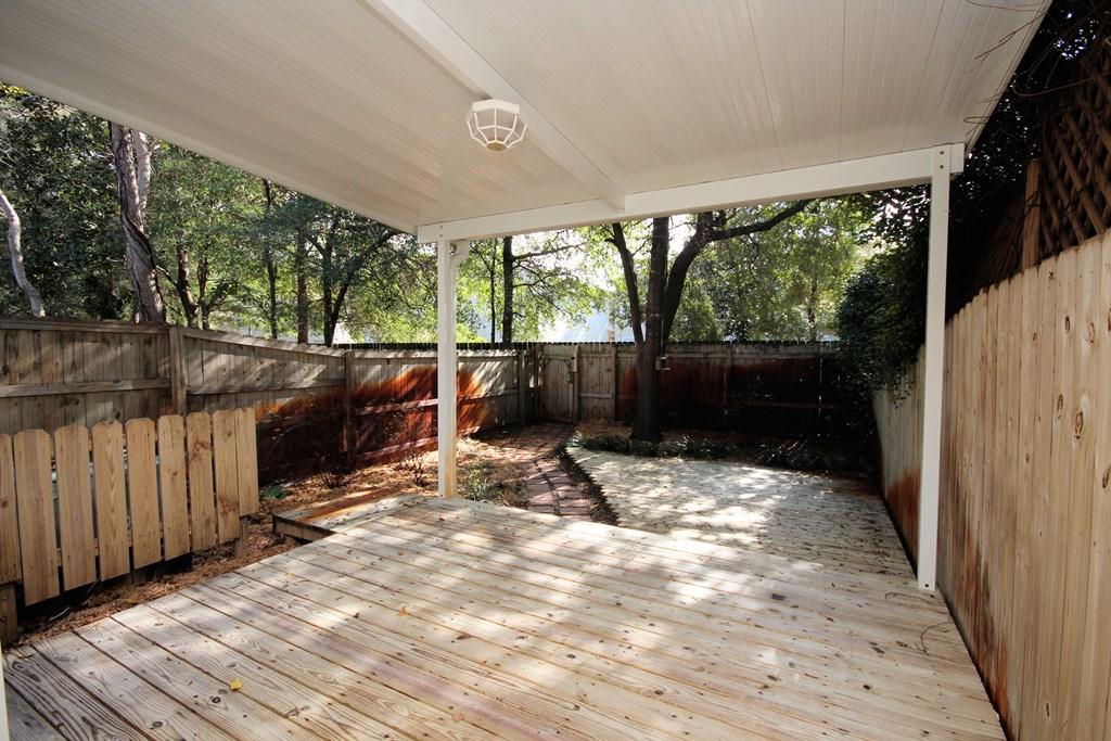 WALTON PARK LOT 5 - Residential