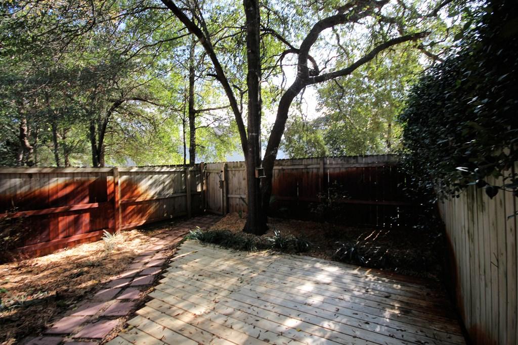 WALTON PARK LOT 5 - Residential