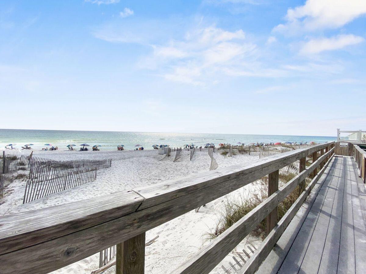 LEEWARD CONDO 2 - Residential
