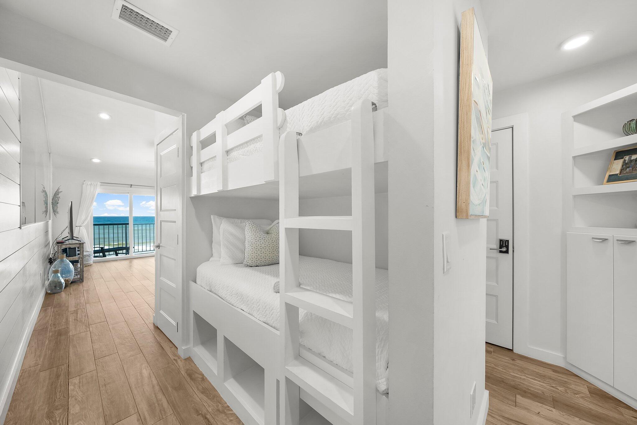 LEEWARD CONDO 2 - Residential