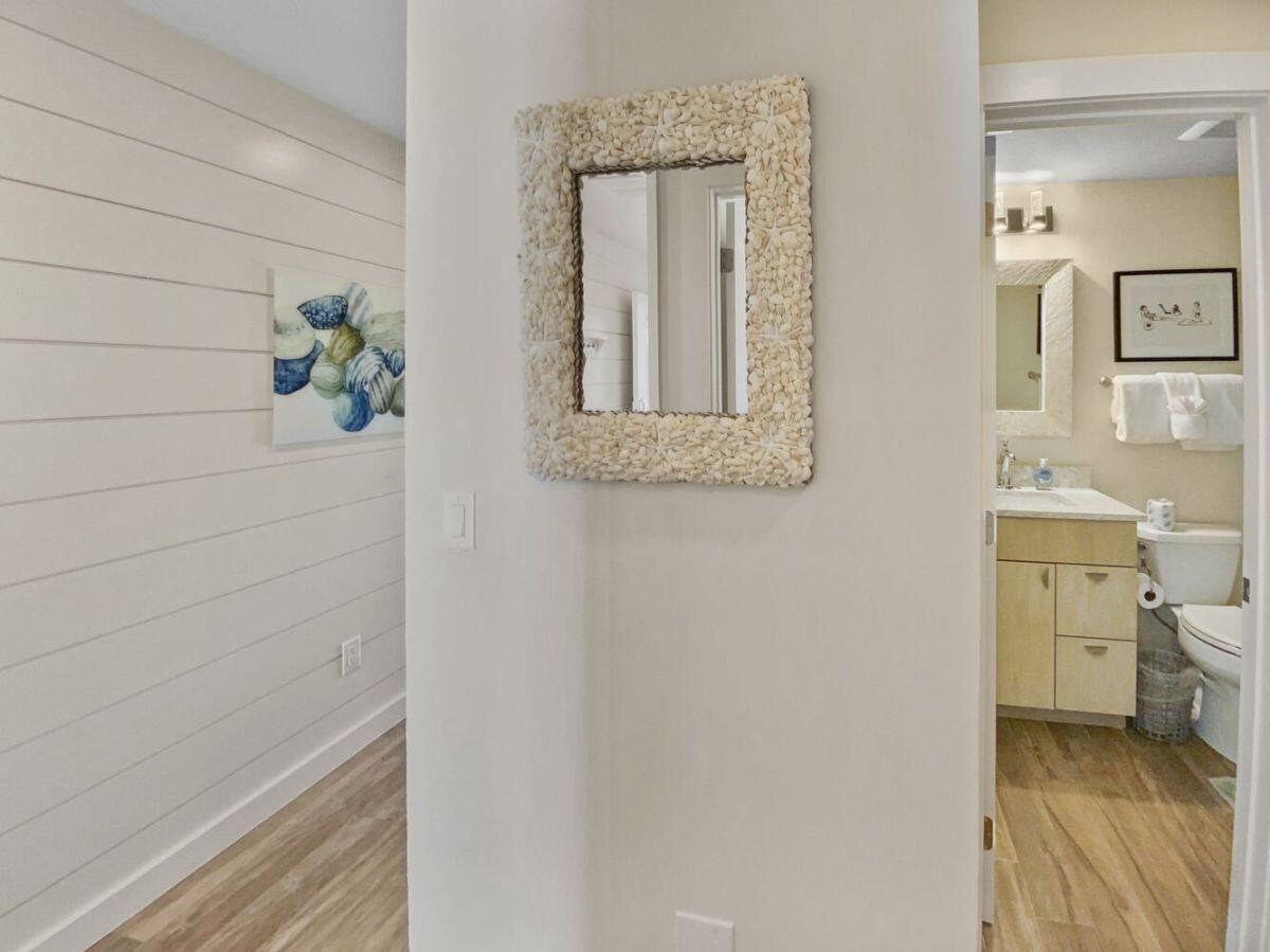 LEEWARD CONDO 2 - Residential