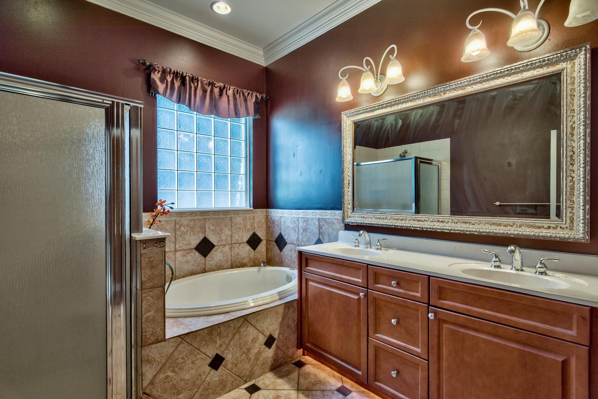 WINDSOR FOREST - Residential