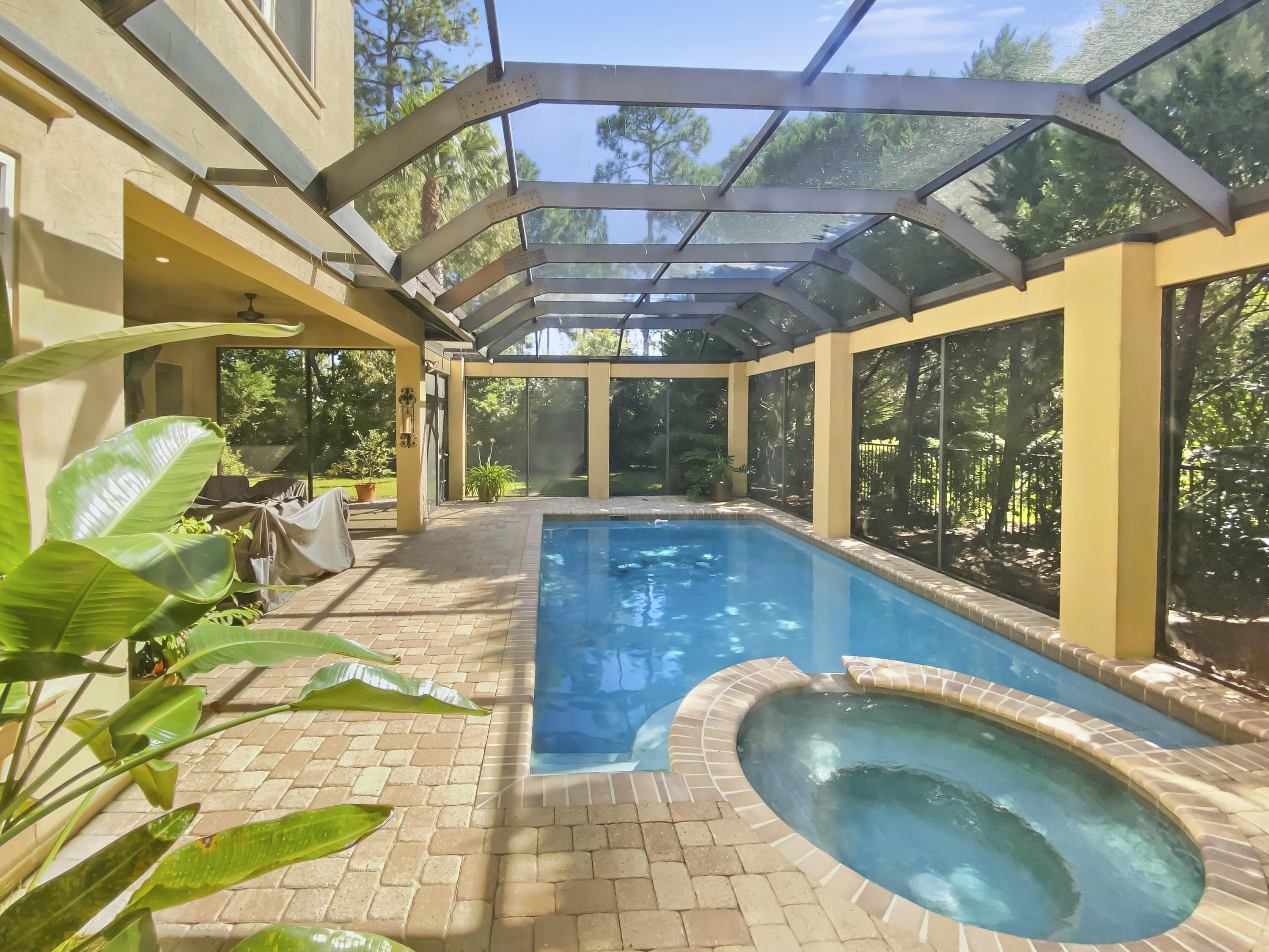 VINEYARD AT RAVEN OAKS - Residential