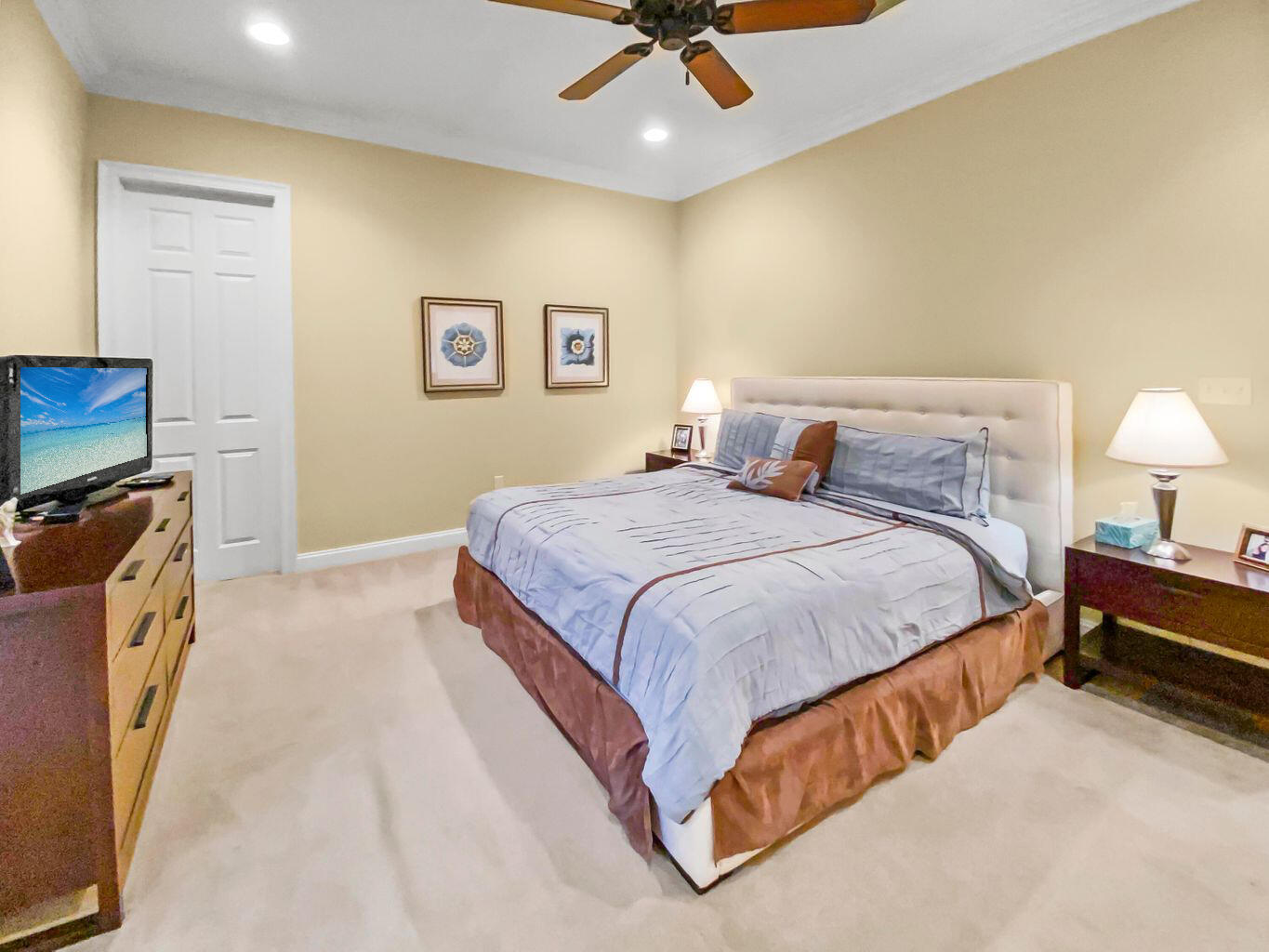 VINEYARD AT RAVEN OAKS - Residential