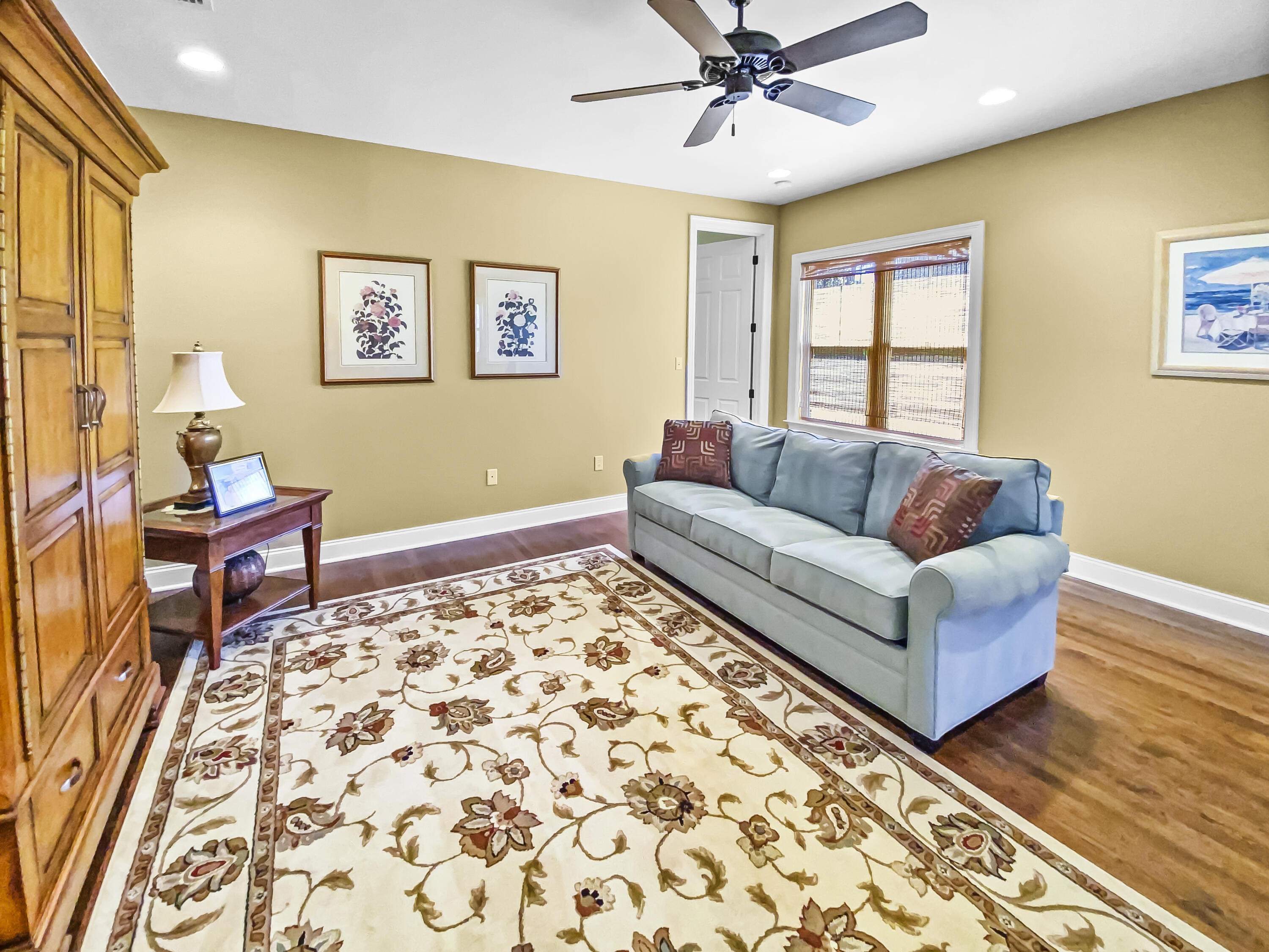 VINEYARD AT RAVEN OAKS - Residential