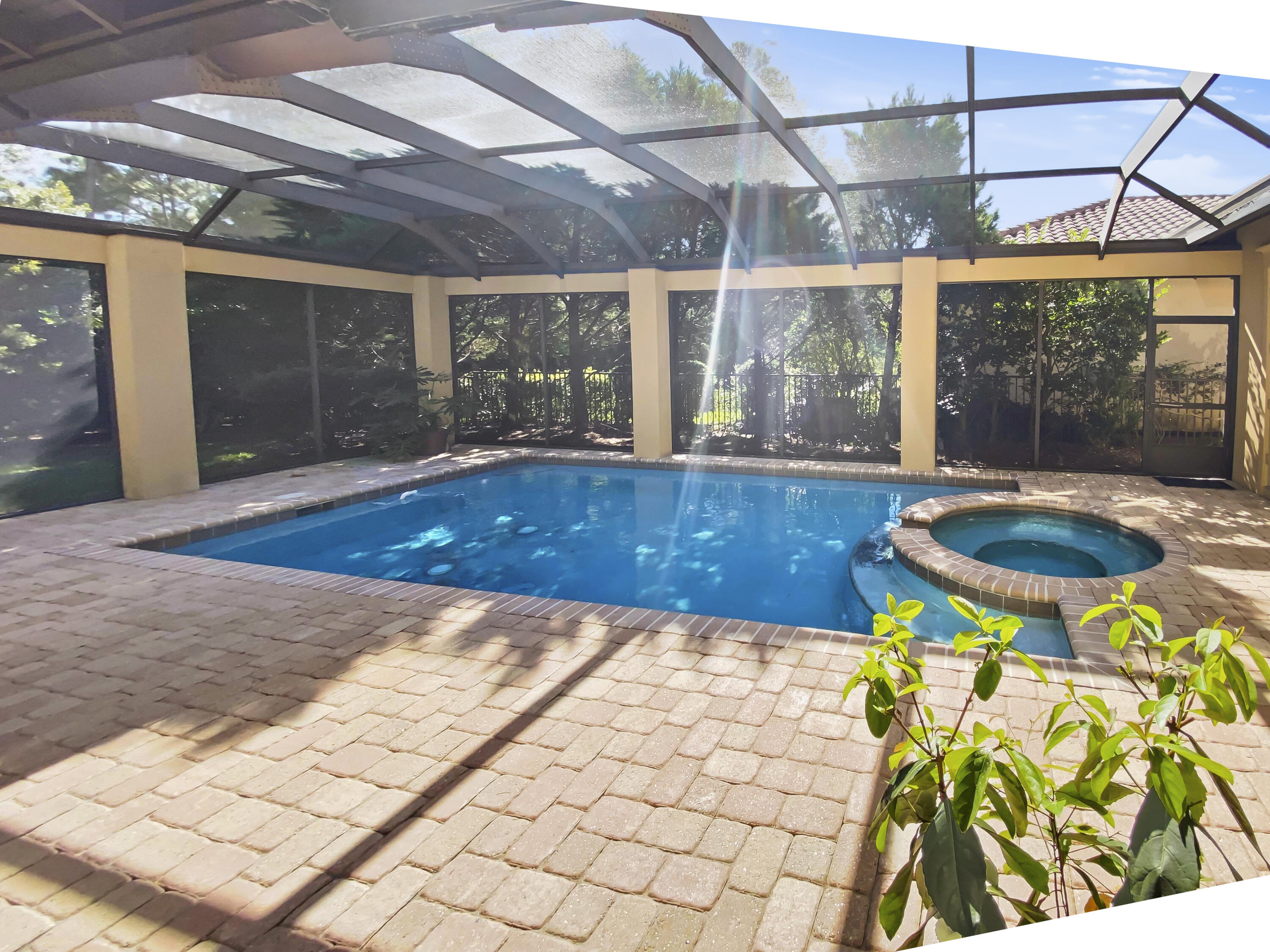 VINEYARD AT RAVEN OAKS - Residential