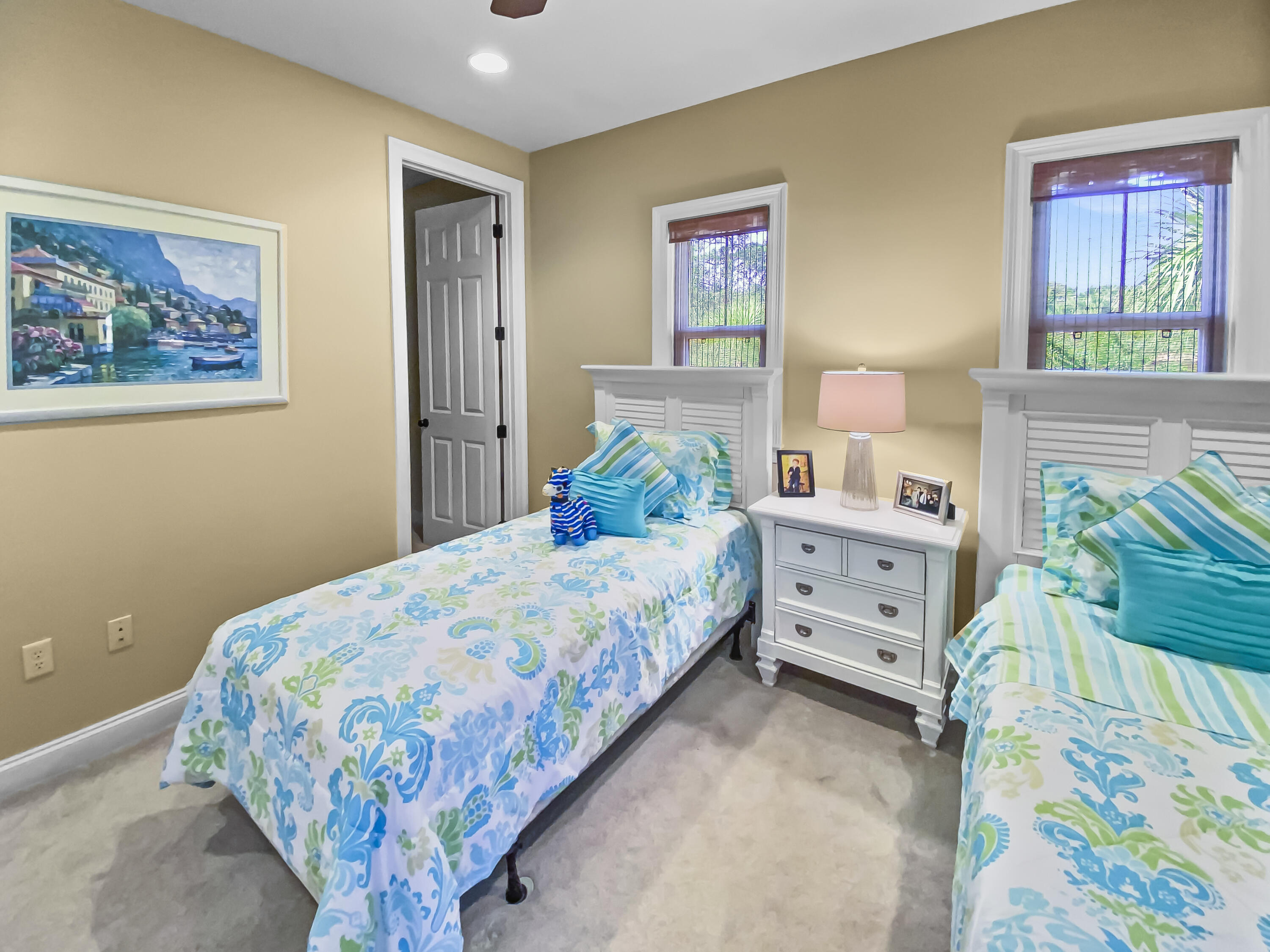 VINEYARD AT RAVEN OAKS - Residential