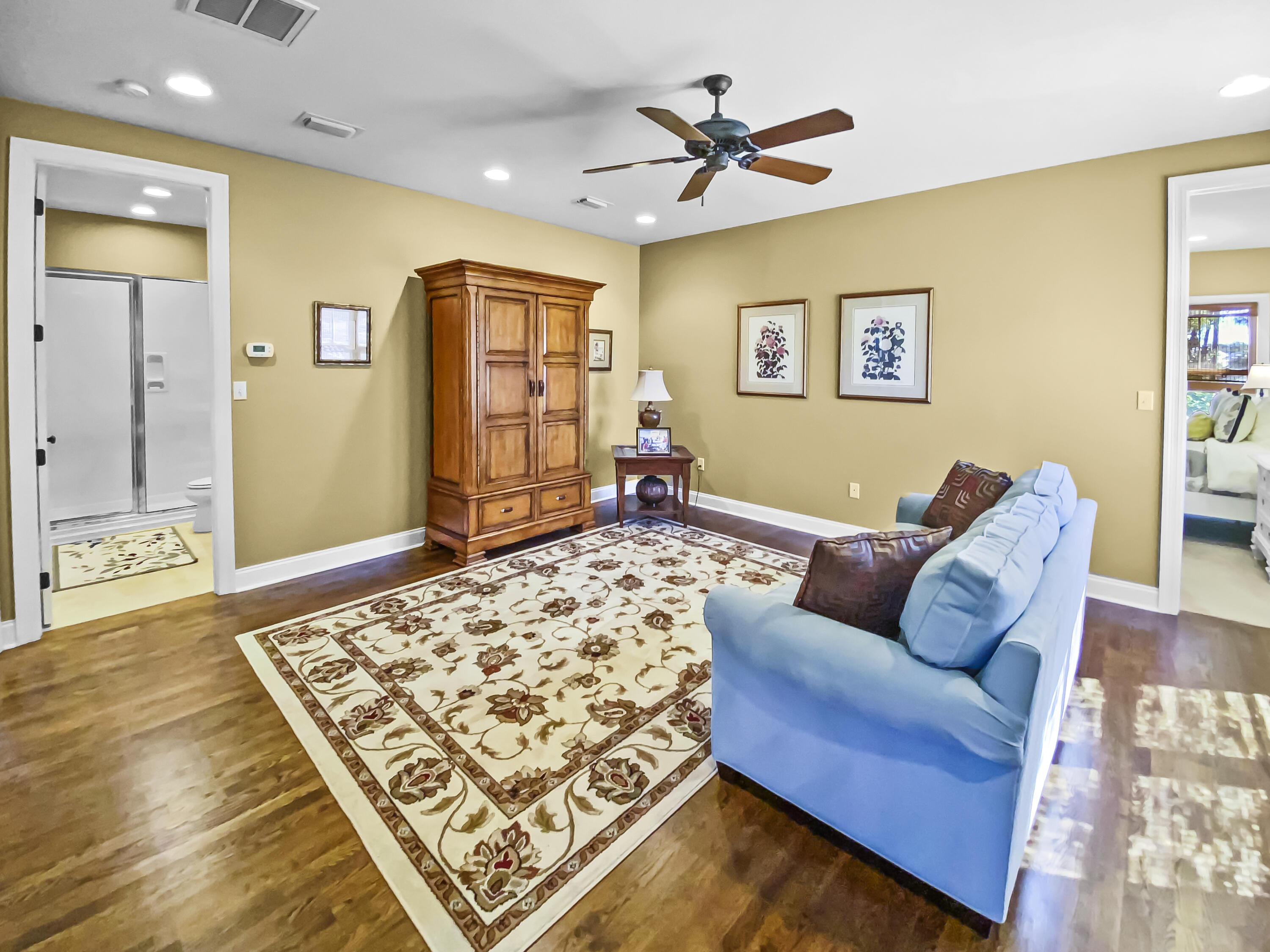 VINEYARD AT RAVEN OAKS - Residential