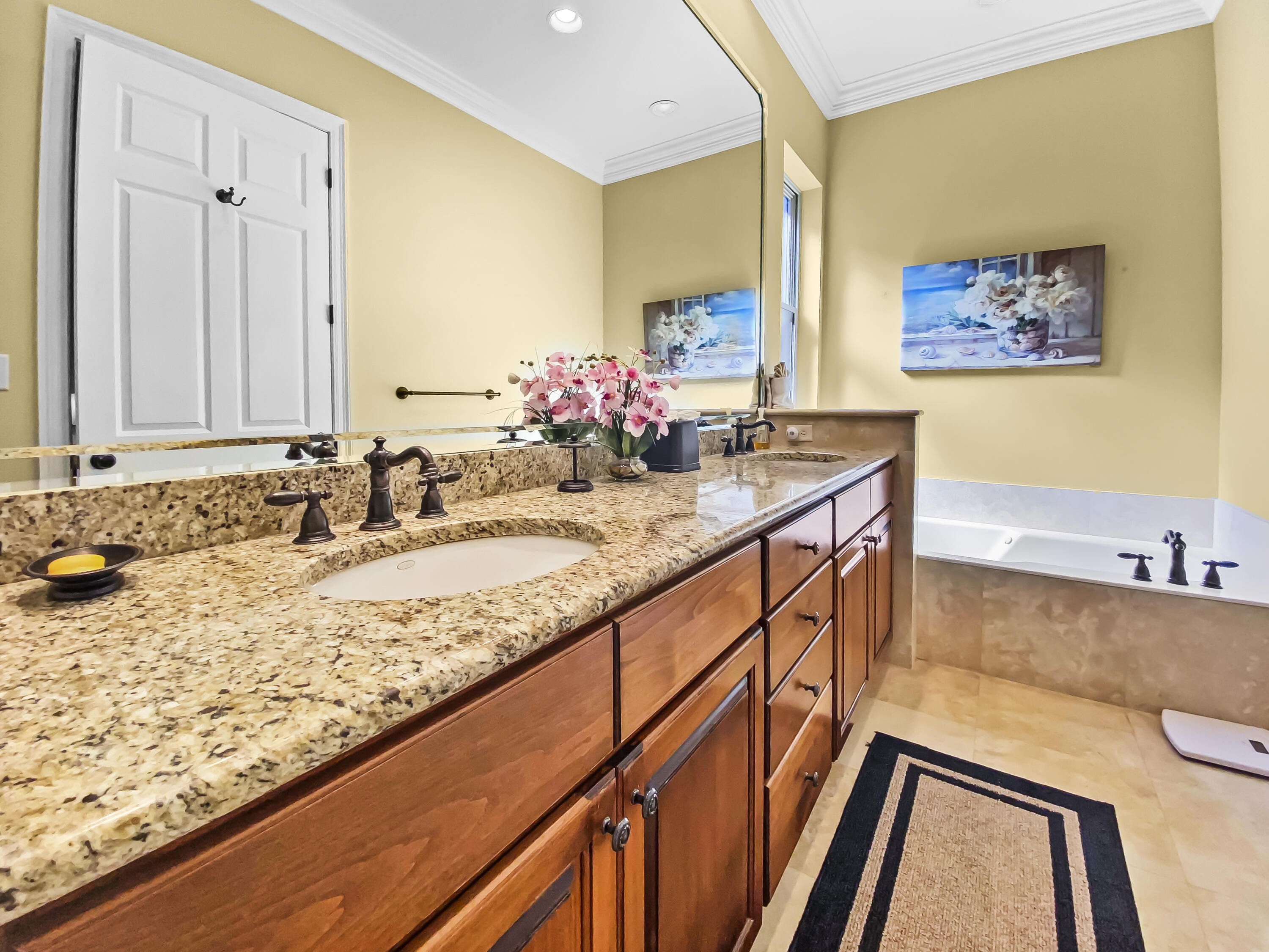 VINEYARD AT RAVEN OAKS - Residential