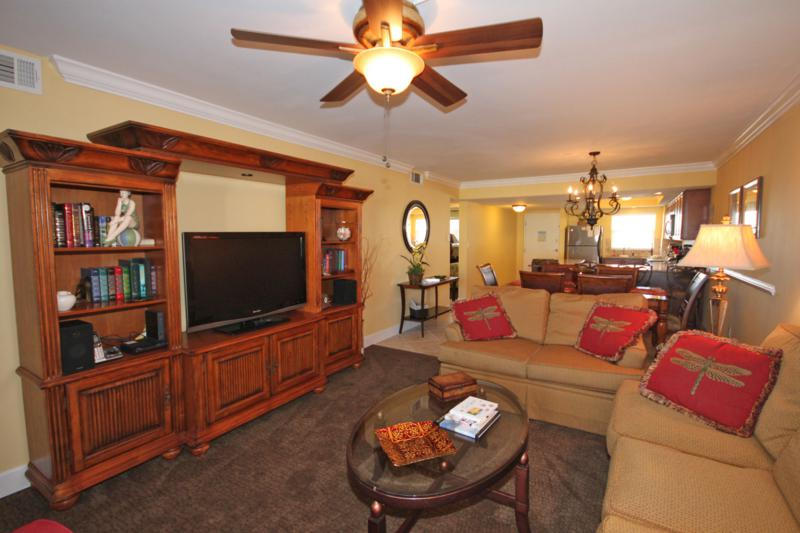 EL MATADOR CONDO - Residential