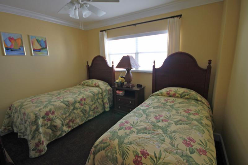 EL MATADOR CONDO - Residential