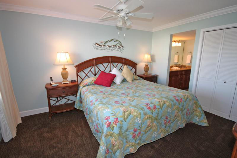 EL MATADOR CONDO - Residential