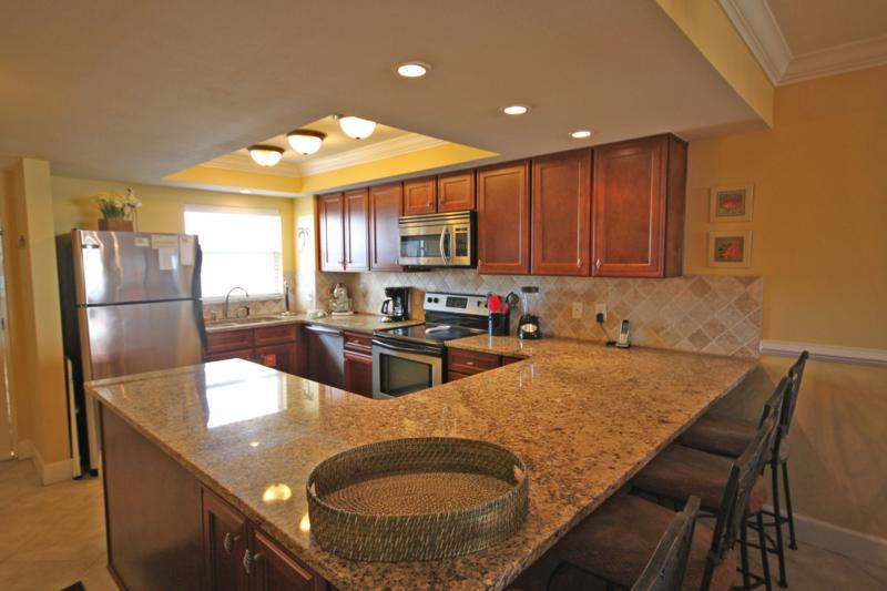 EL MATADOR CONDO - Residential