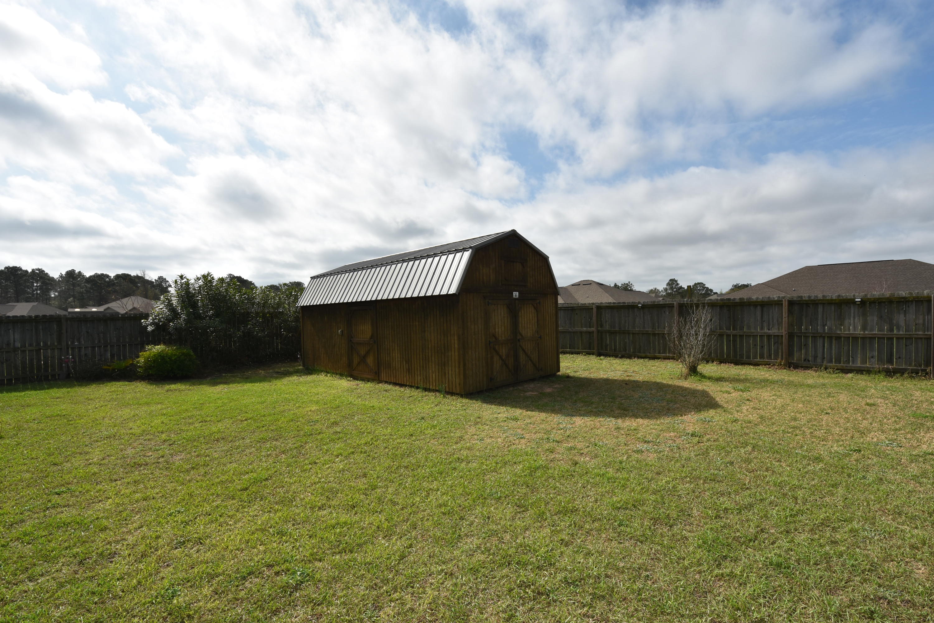 BROWNSTONE MANOR - Residential