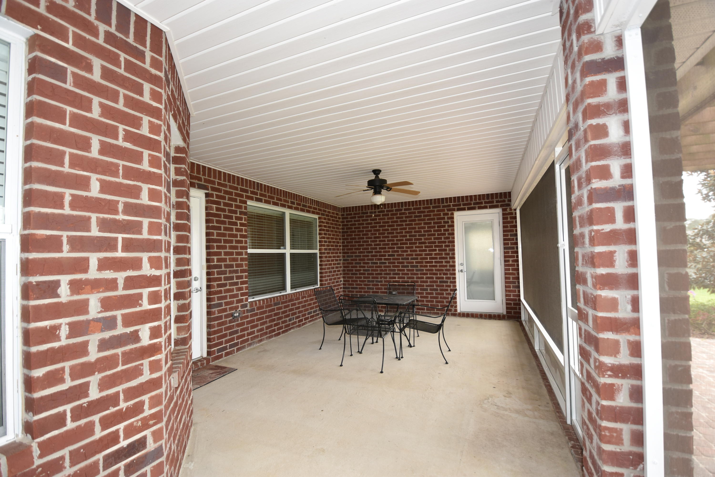 BROWNSTONE MANOR - Residential