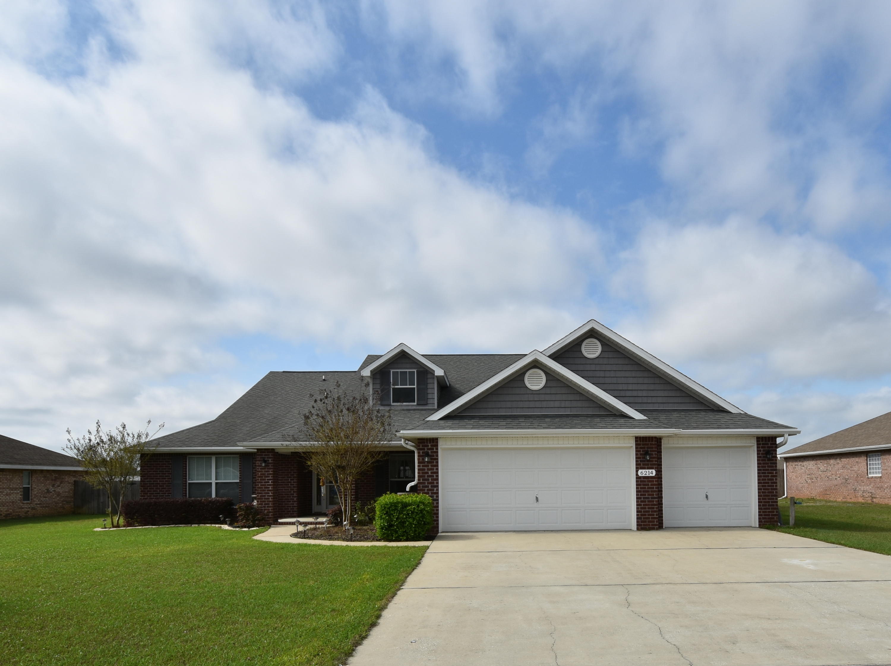 BROWNSTONE MANOR - Residential