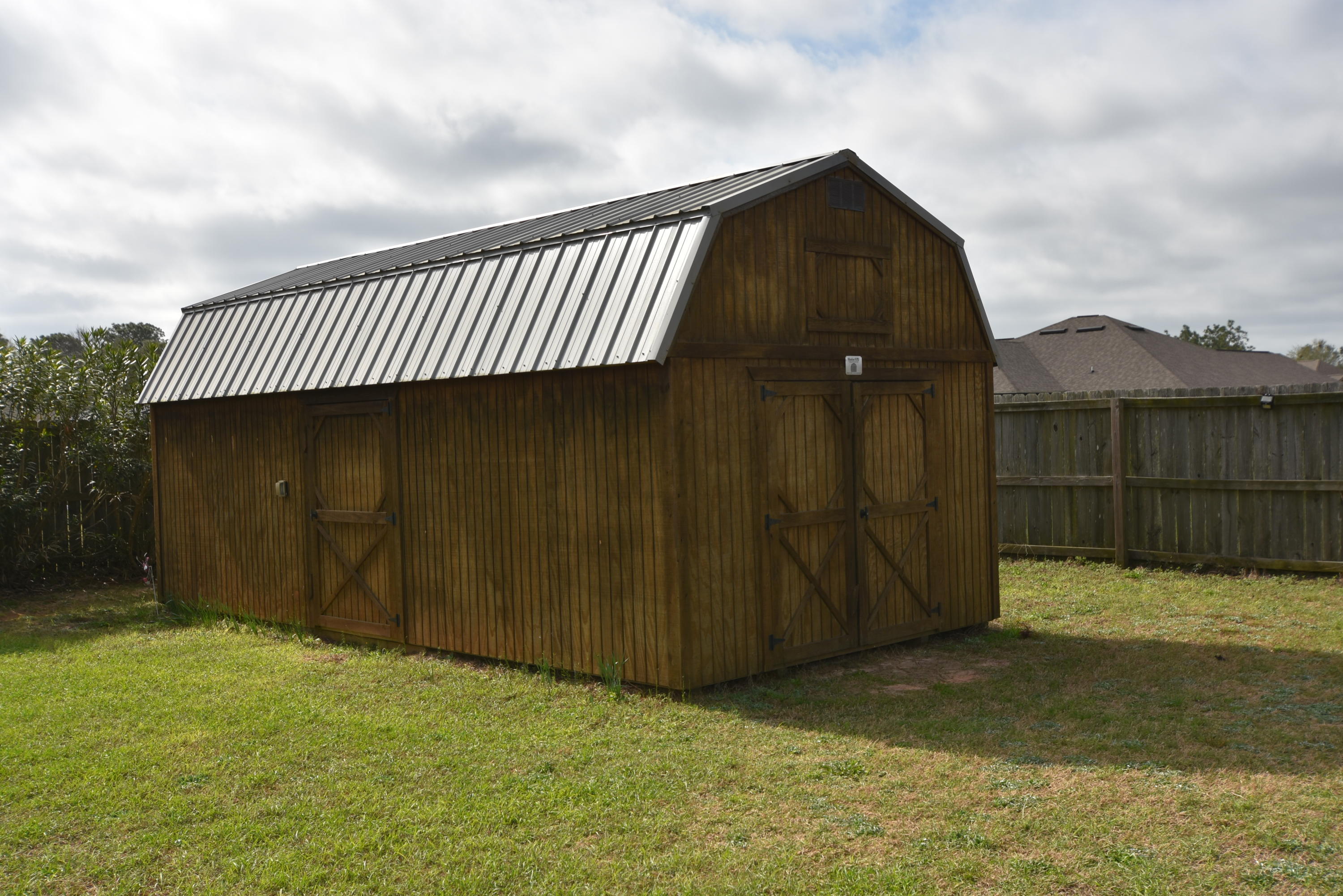 BROWNSTONE MANOR - Residential