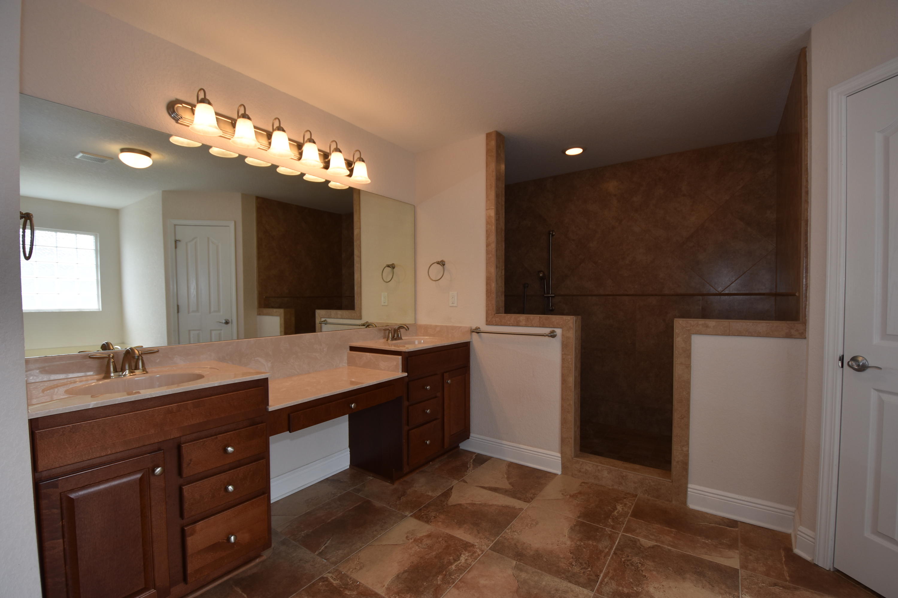 BROWNSTONE MANOR - Residential