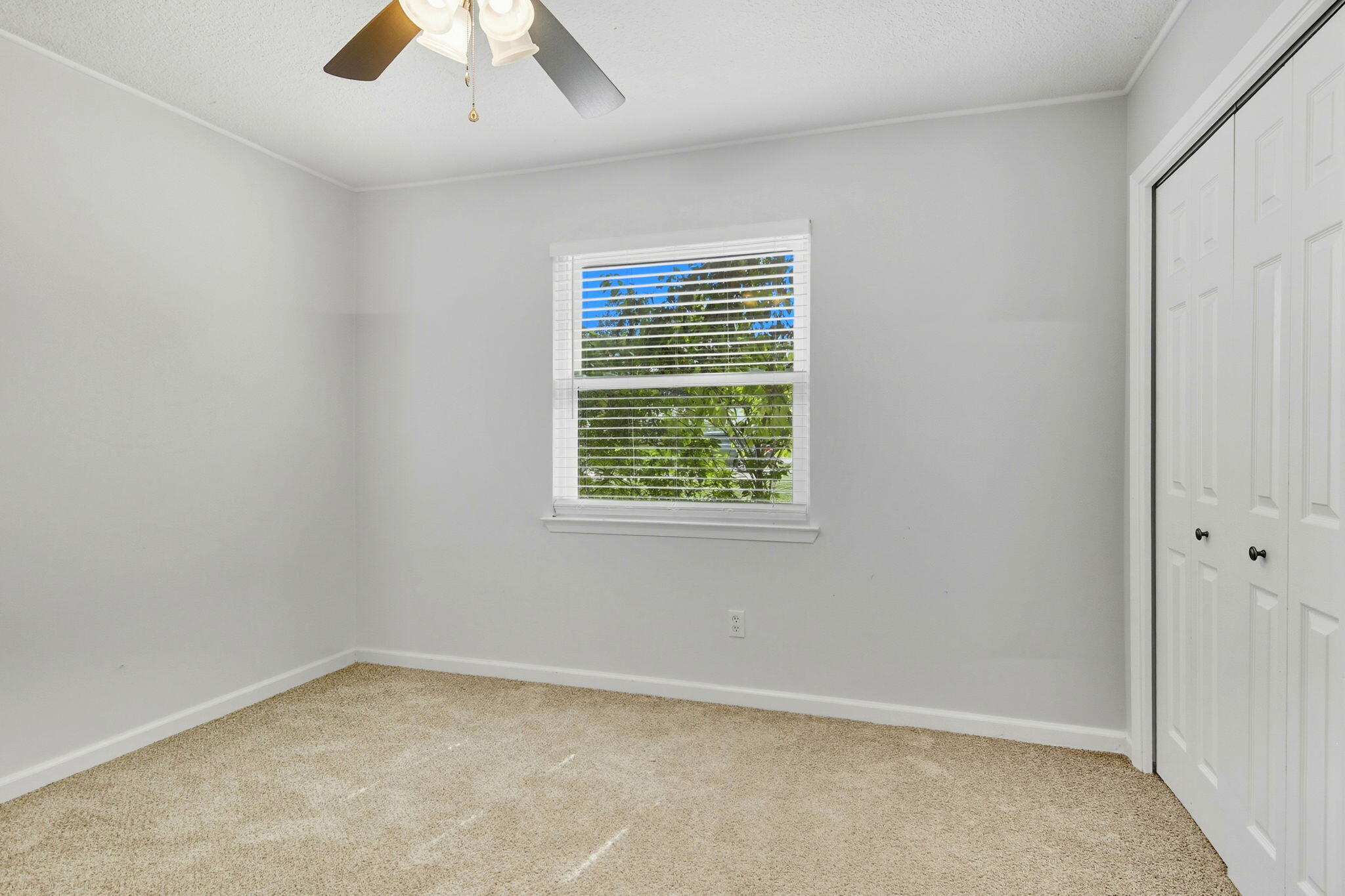 PINEWOOD ESTATES - Residential
