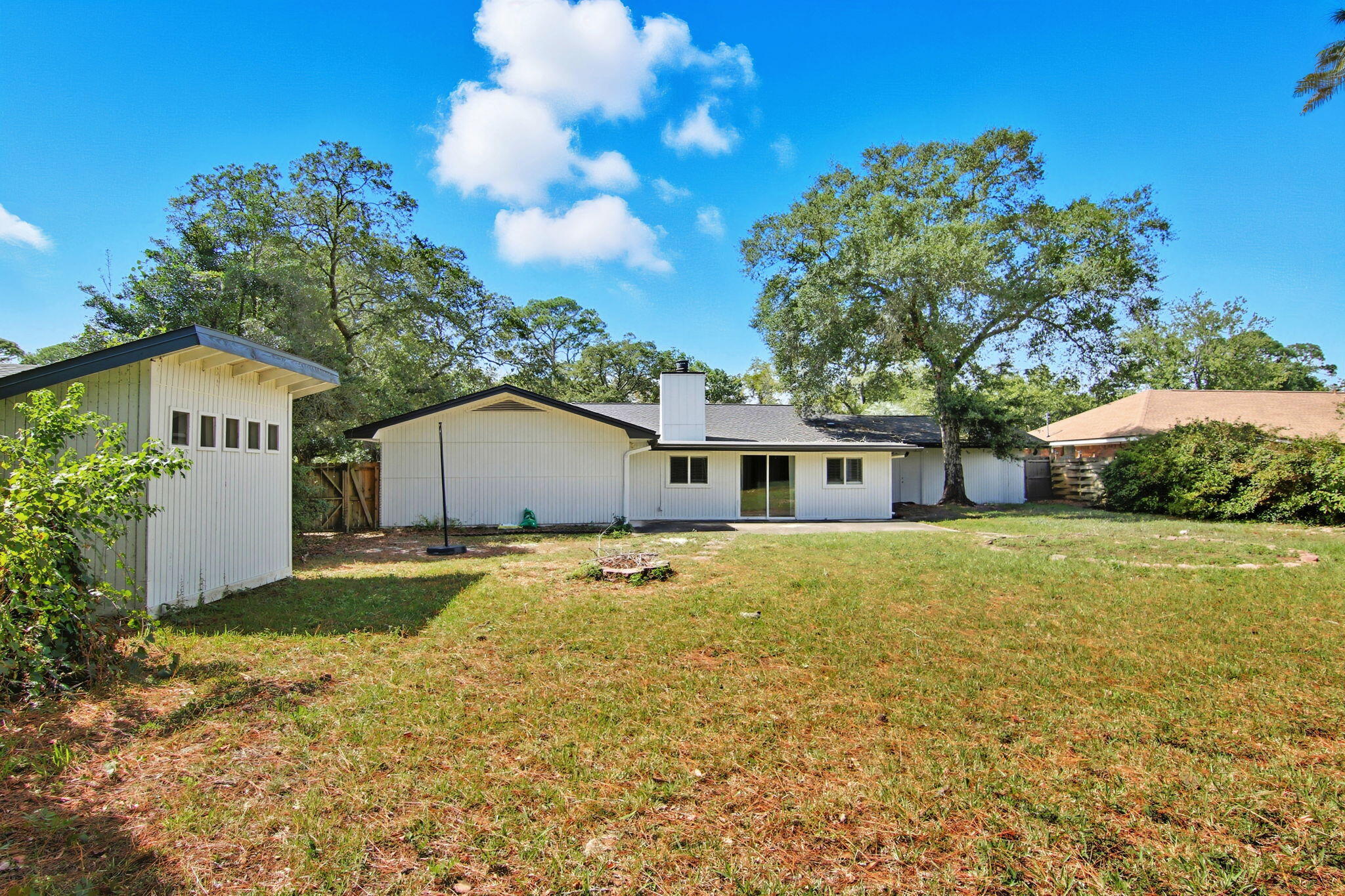 PINEWOOD ESTATES - Residential