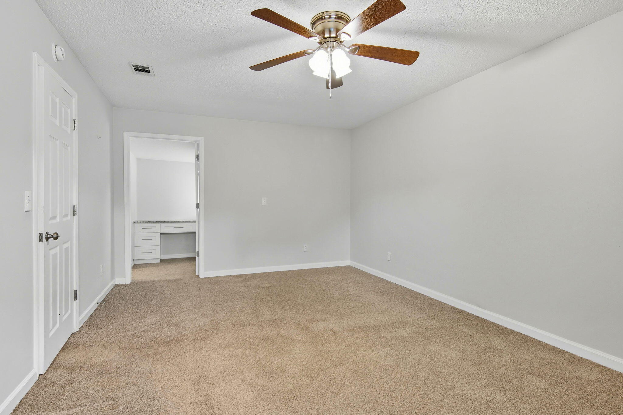 PINEWOOD ESTATES - Residential