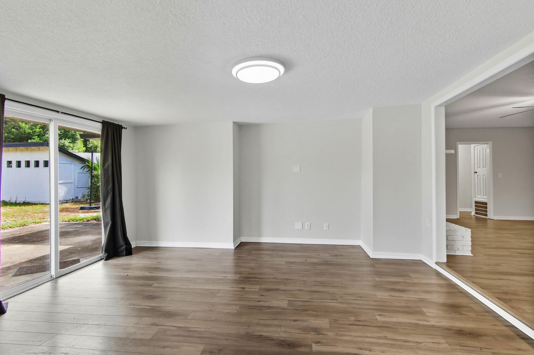 PINEWOOD ESTATES - Residential