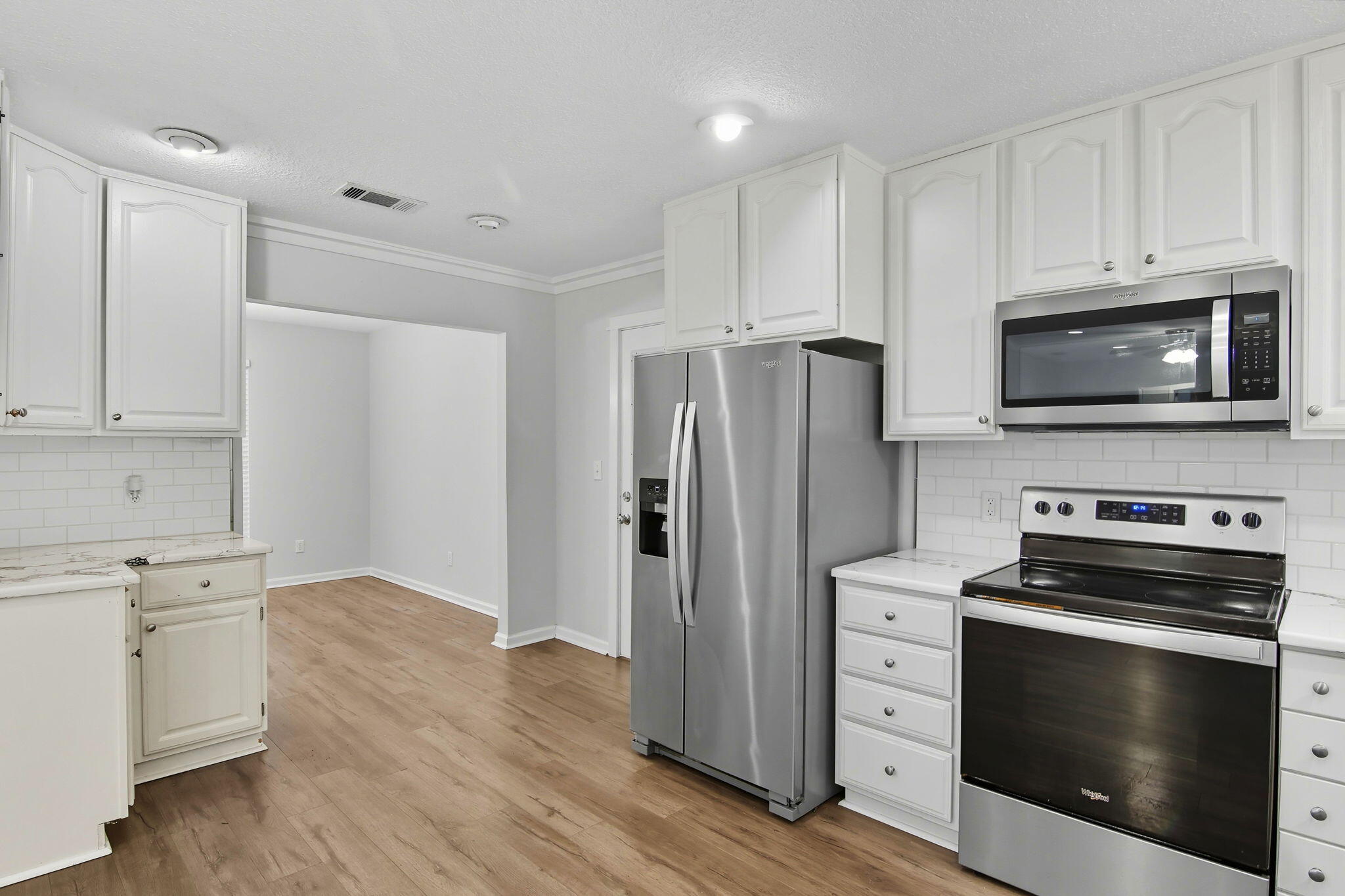 PINEWOOD ESTATES - Residential