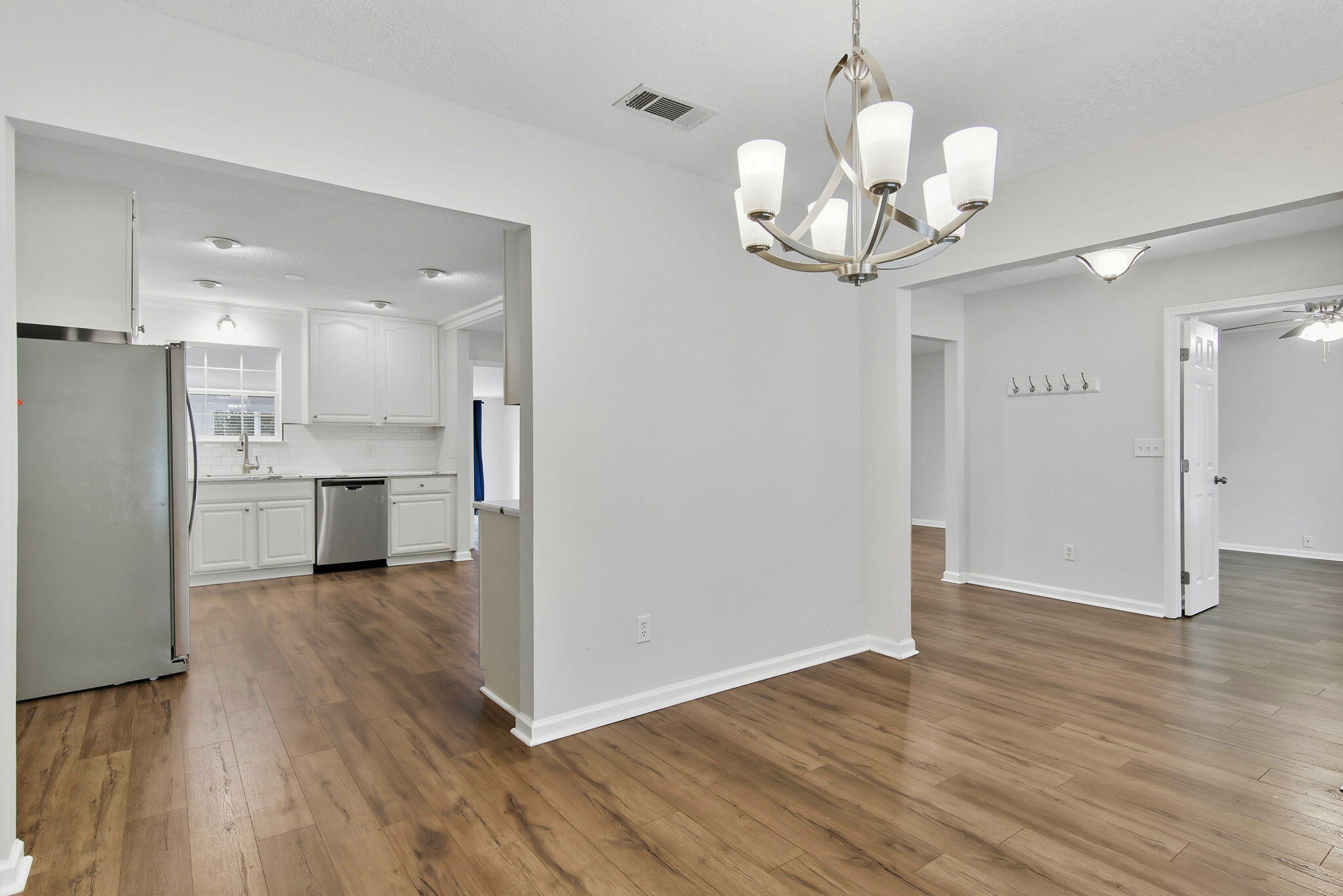 PINEWOOD ESTATES - Residential