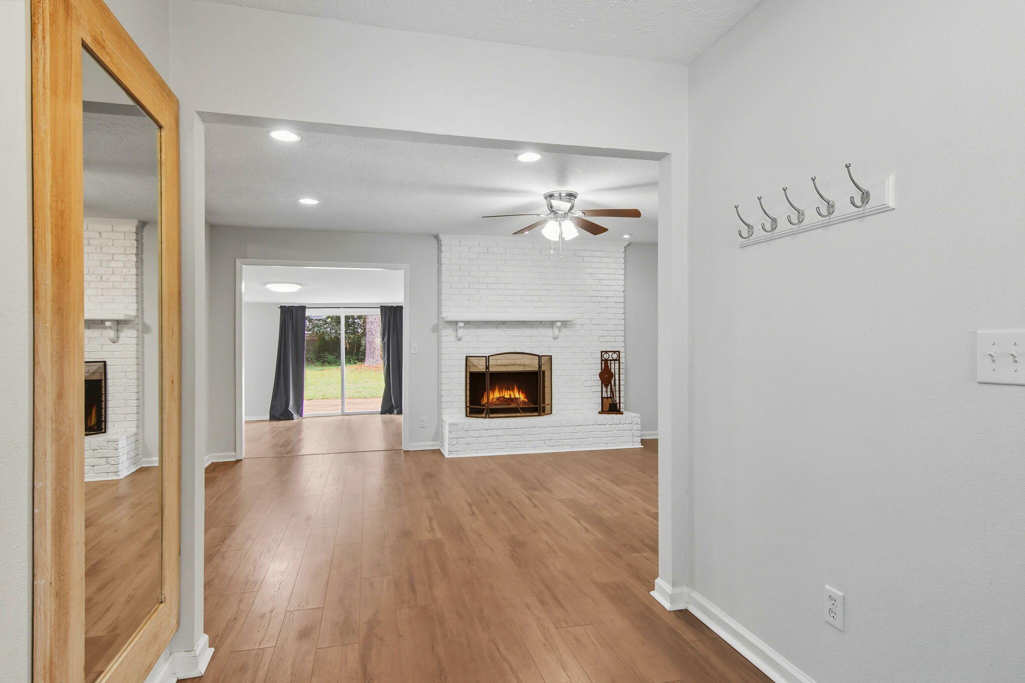 PINEWOOD ESTATES - Residential